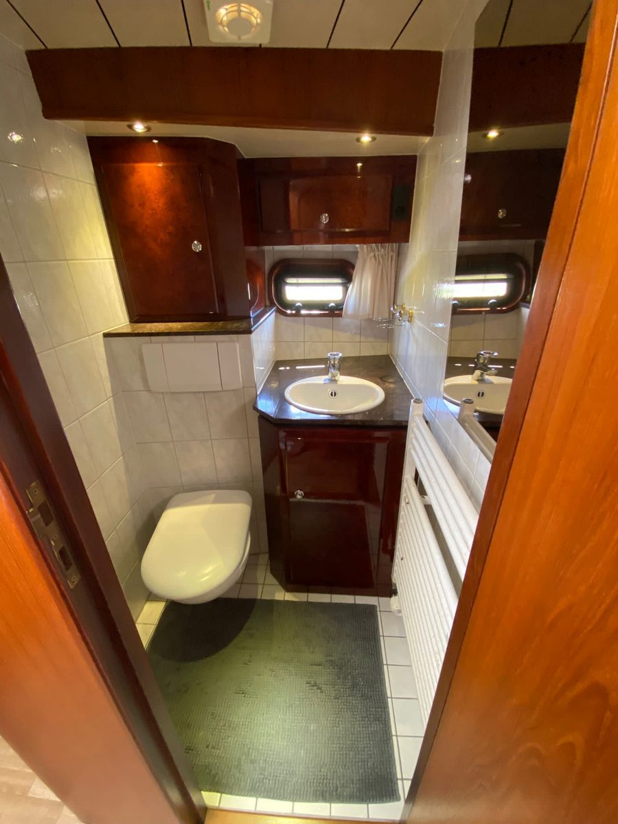 Super luxe Valkkruiser "Pleasure" - 6+2 personen - 3 slaapcabines - 3 badkamers