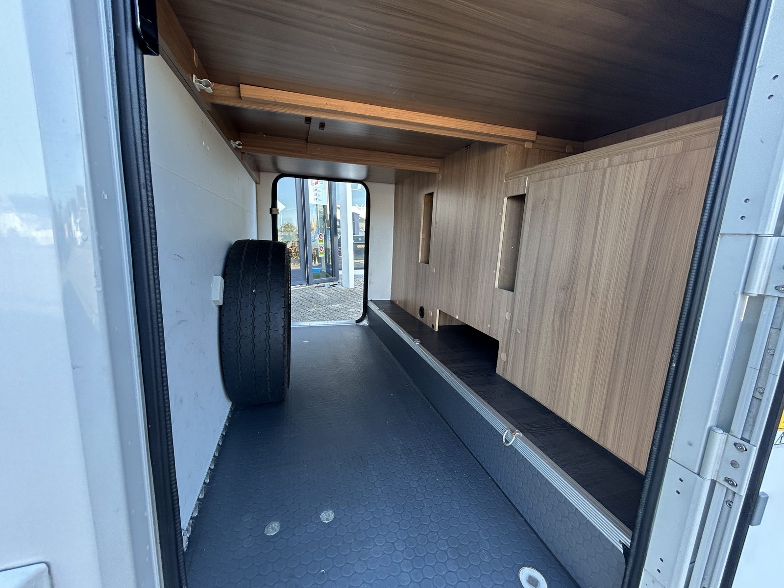 REH091 - SunLiving S70SL
