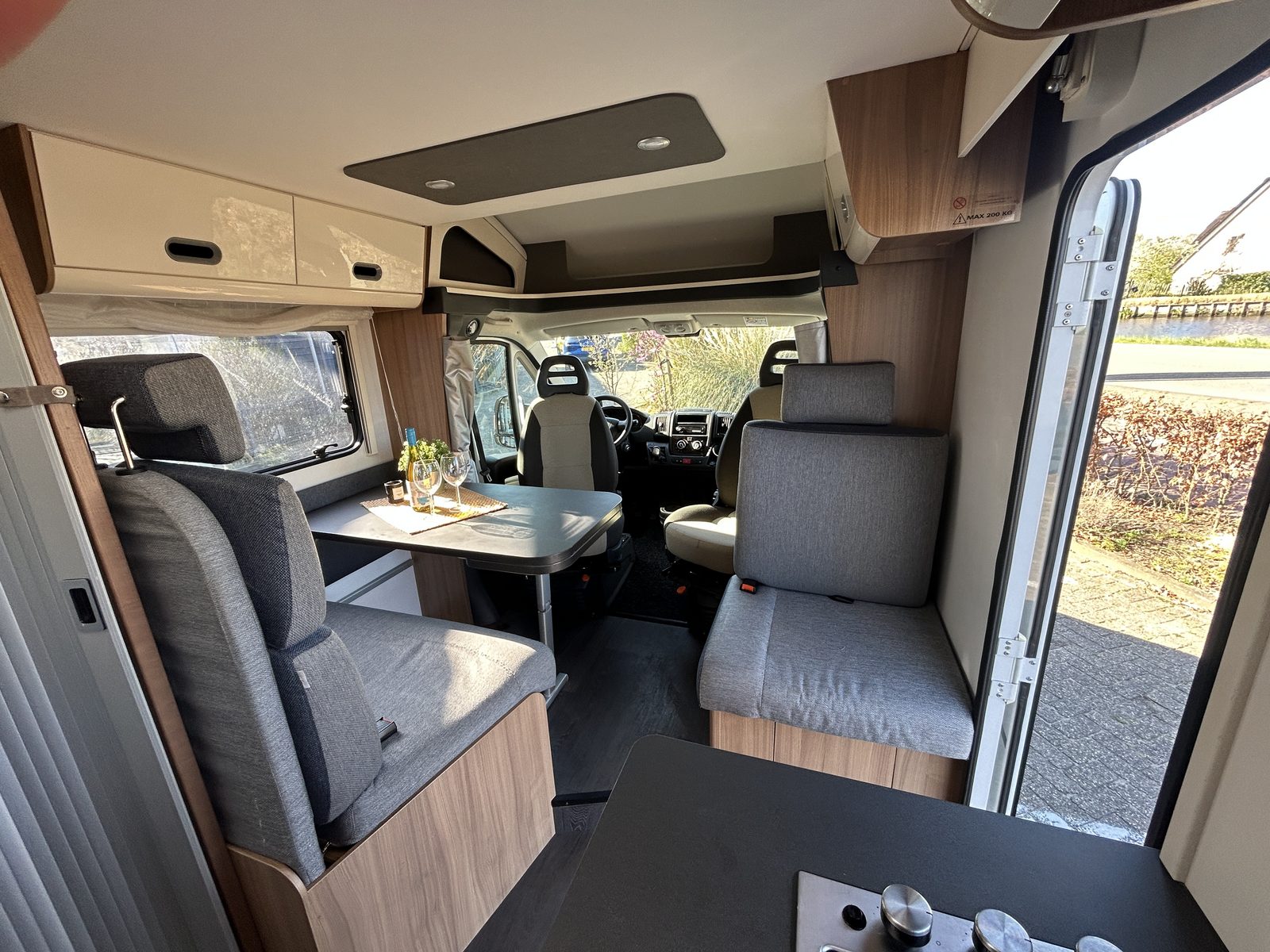 REH091 - SunLiving S70SL