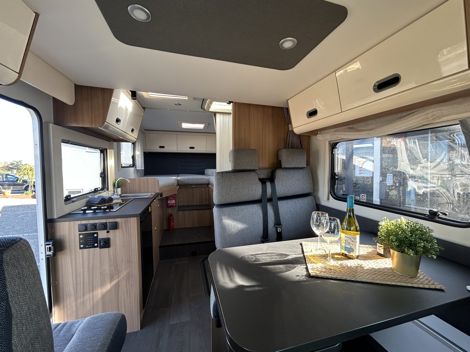 REH091 - SunLiving S70SL