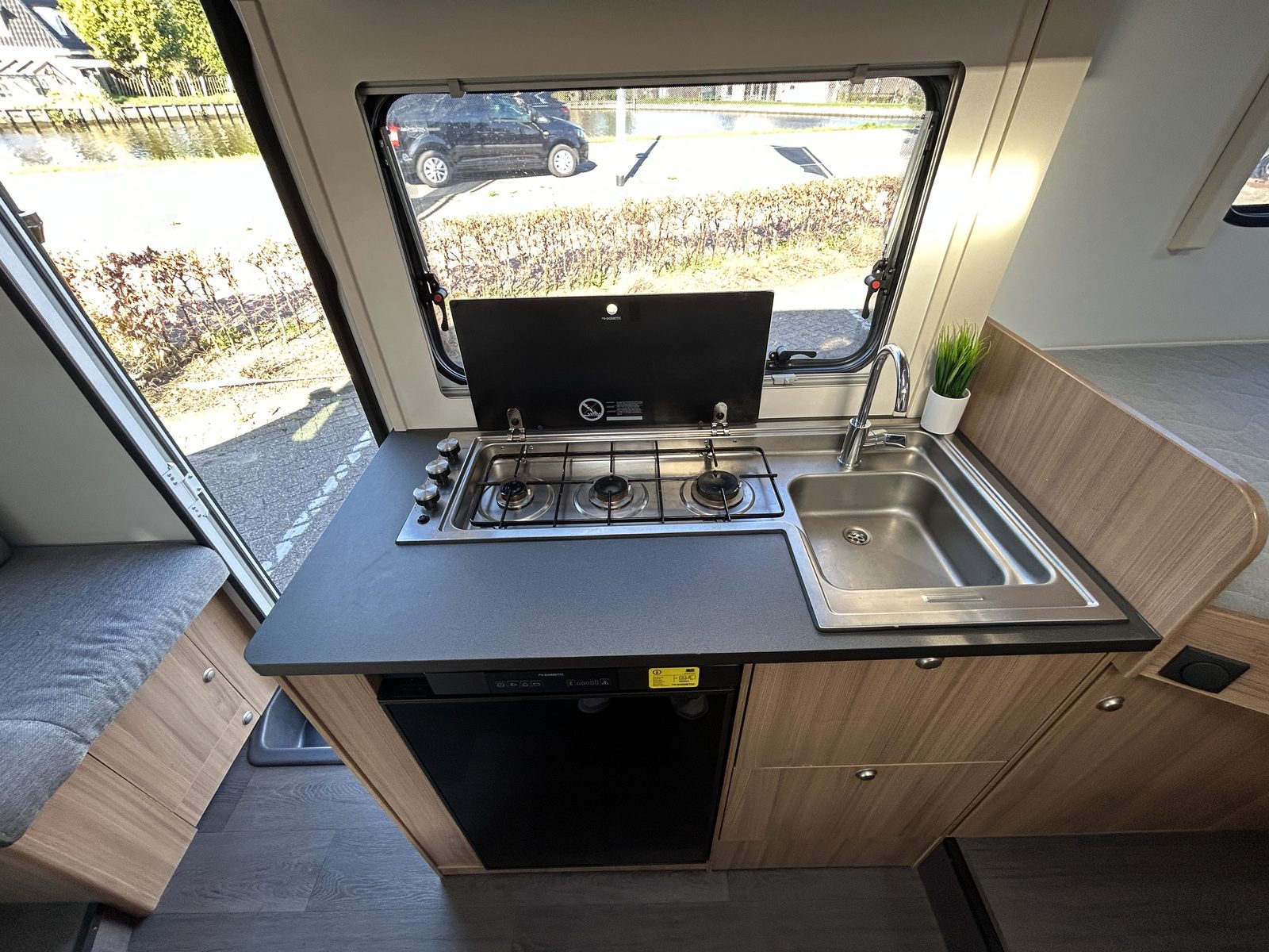 REH091 - SunLiving S70SL