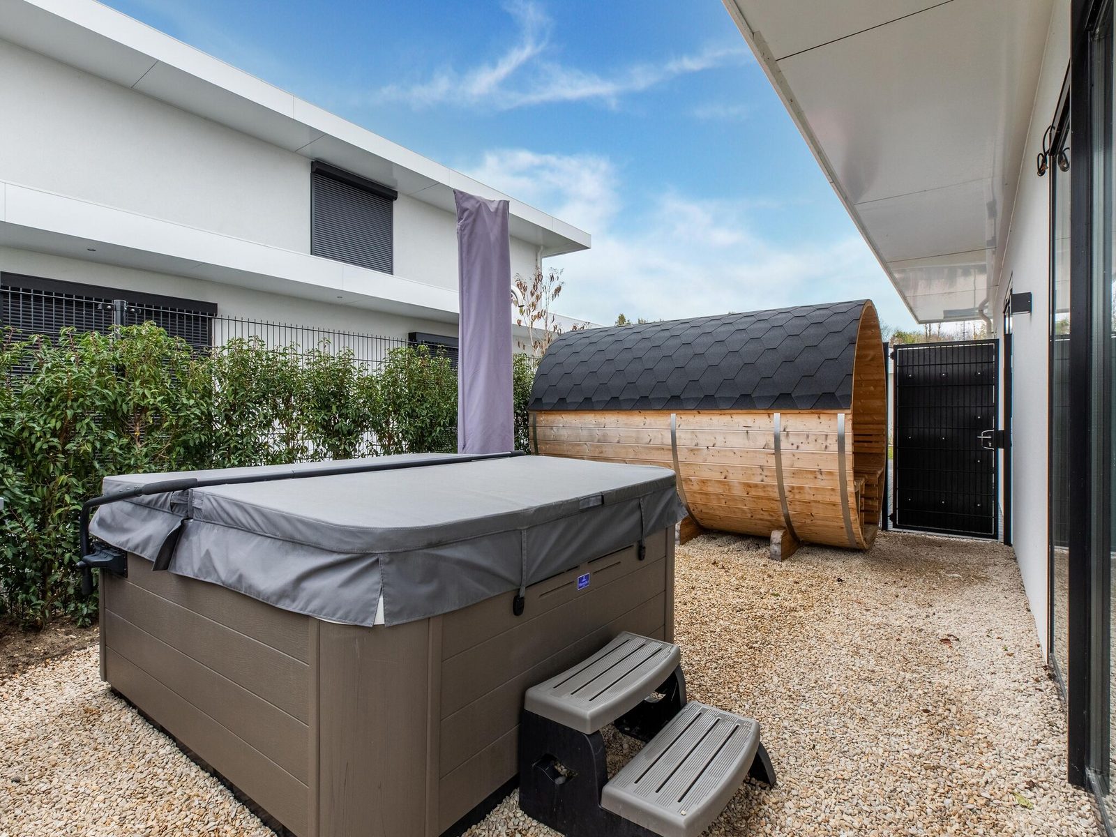 Water Nr. 392 | 10 Pers. Jacuzzi & Sauna