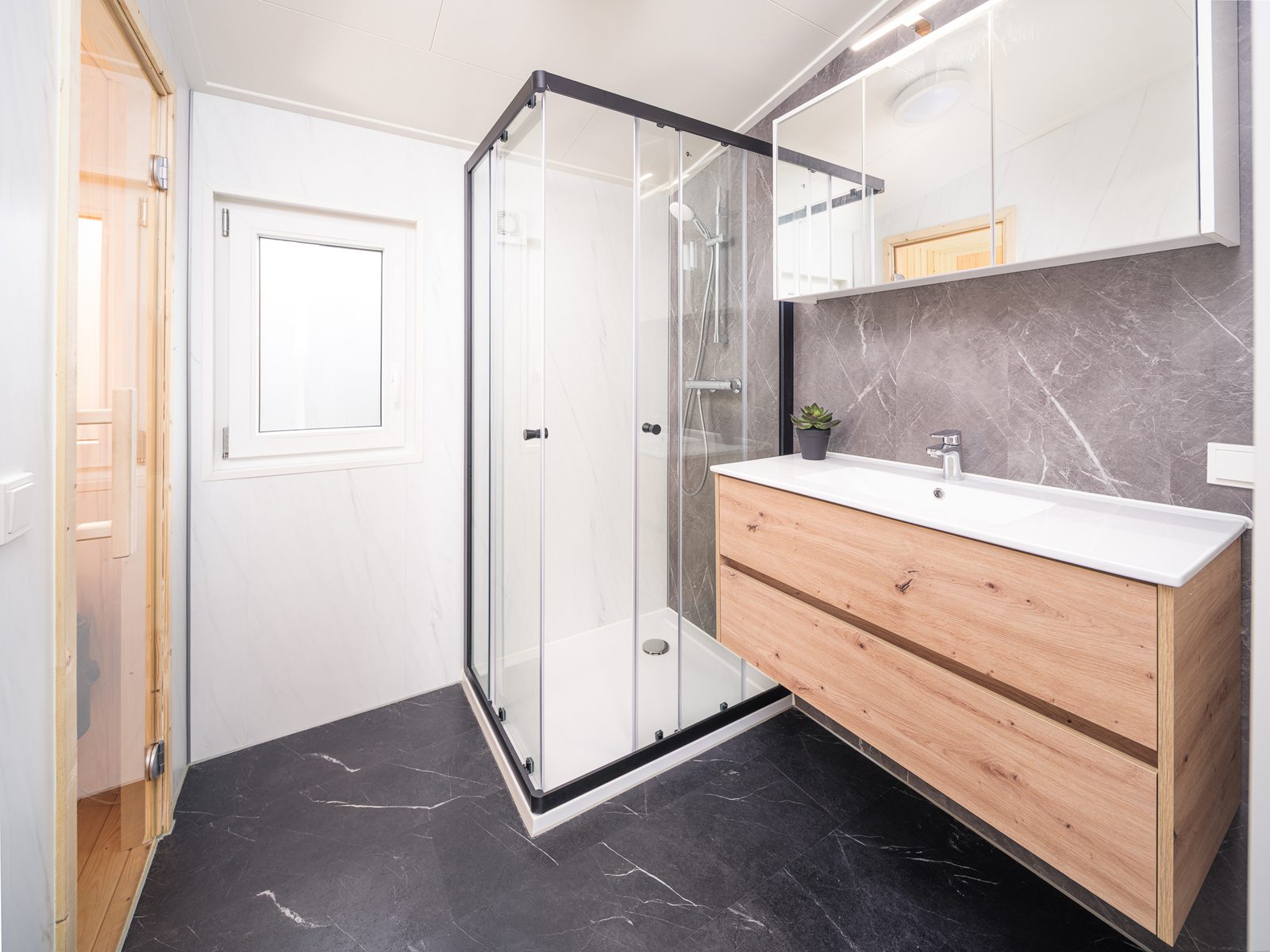 Zeebries | Hot Tub & Sauna | 4 Pers. 