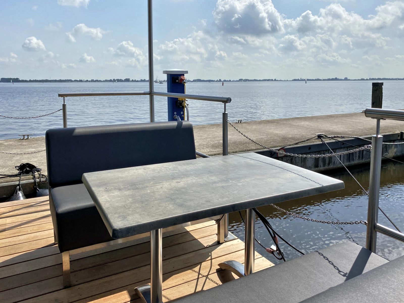 Houseboat Robbedoes