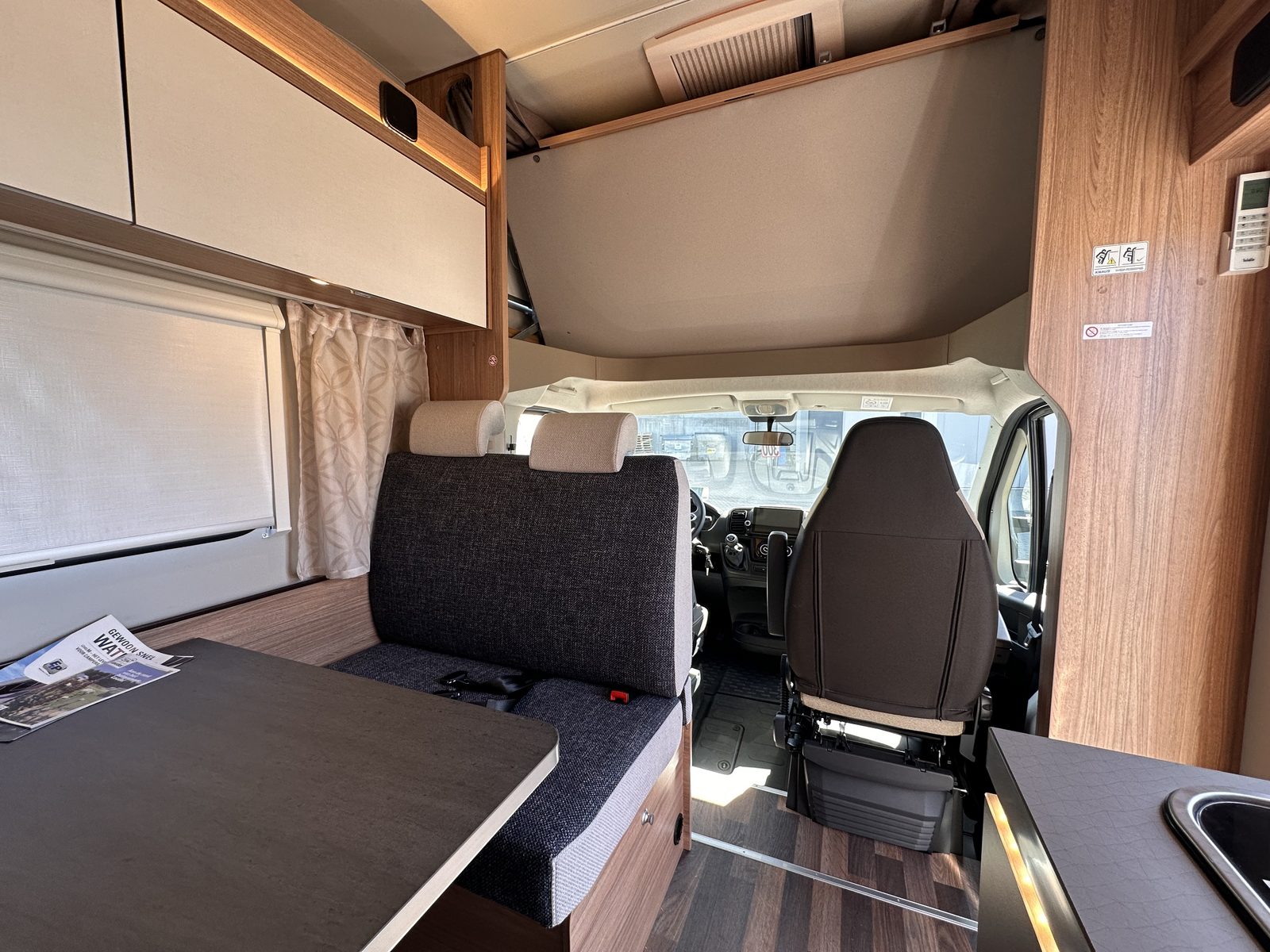 ZA 37 - Weinsberg CaraHome 600 DKG (2025)