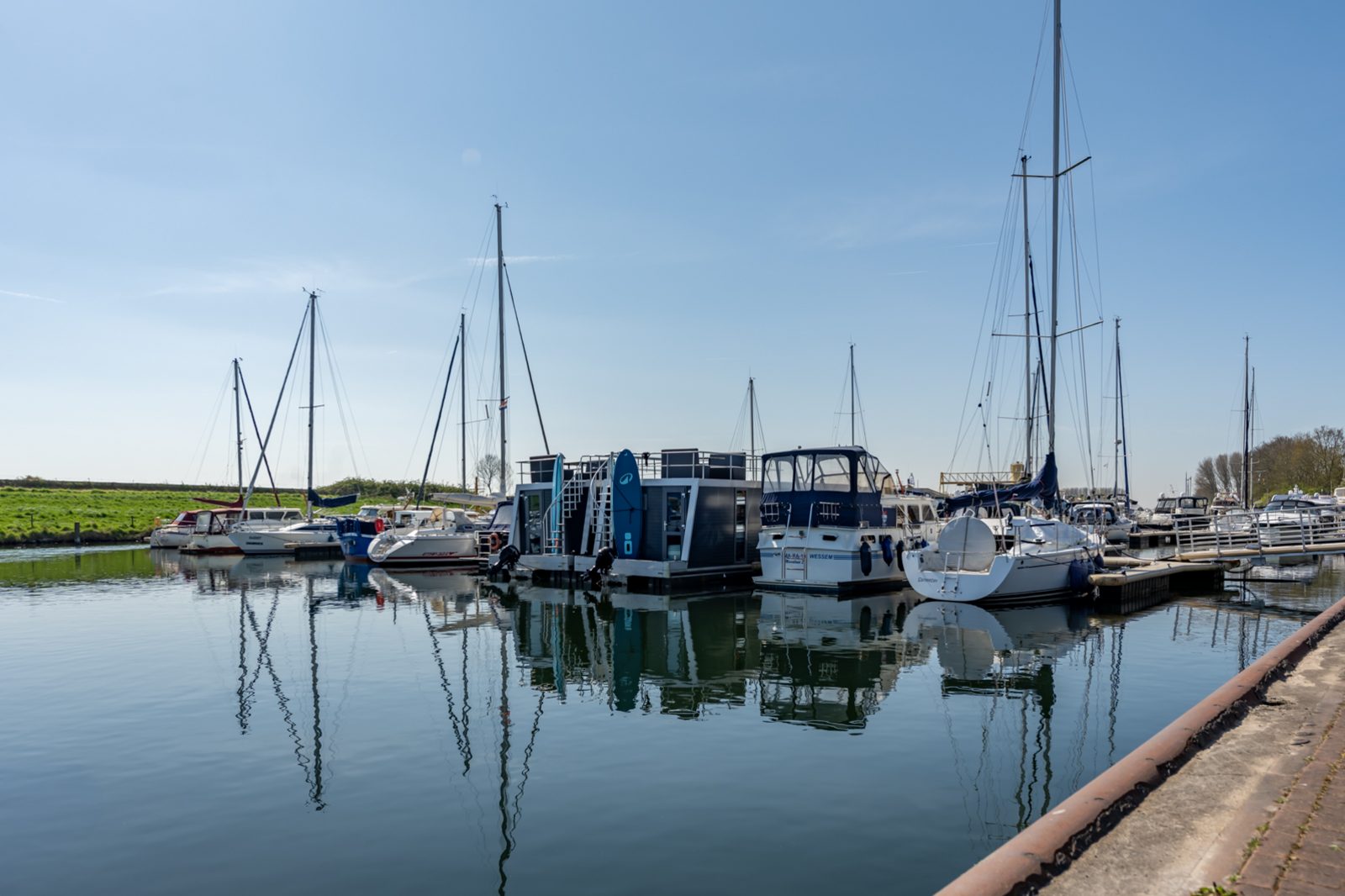 Waterlodge Blue Island | d'Ouwe Haven