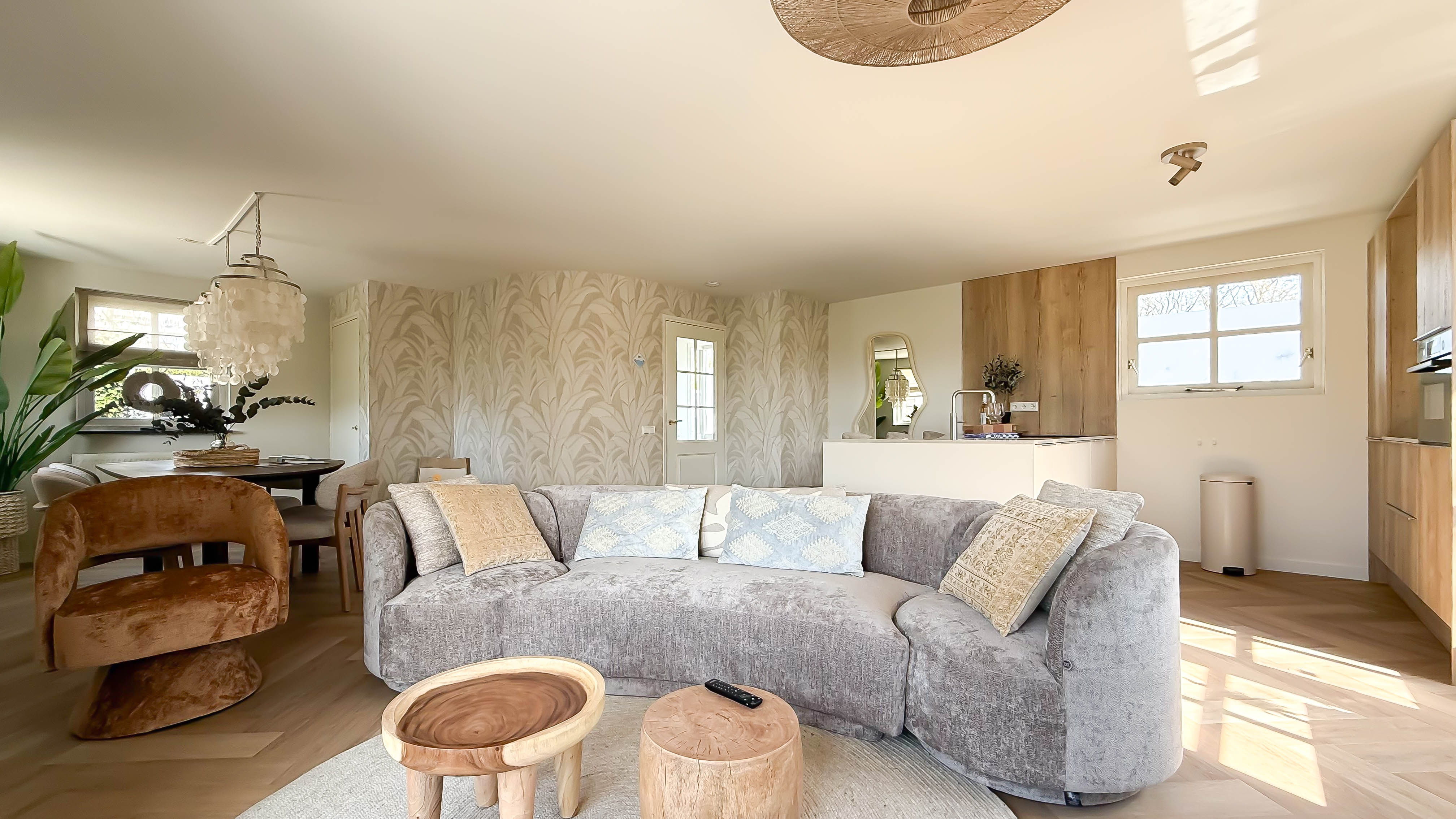 Ruhig gelegenes, modernes, freistehendes Ferienhaus für 6 Personen mit großem Garten.