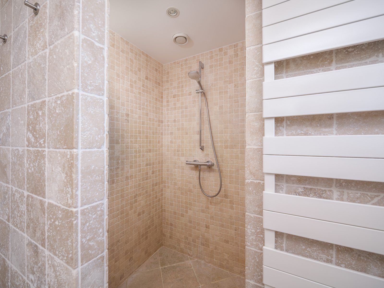 Het Blankershuys met hottub en sauna | 18 personen