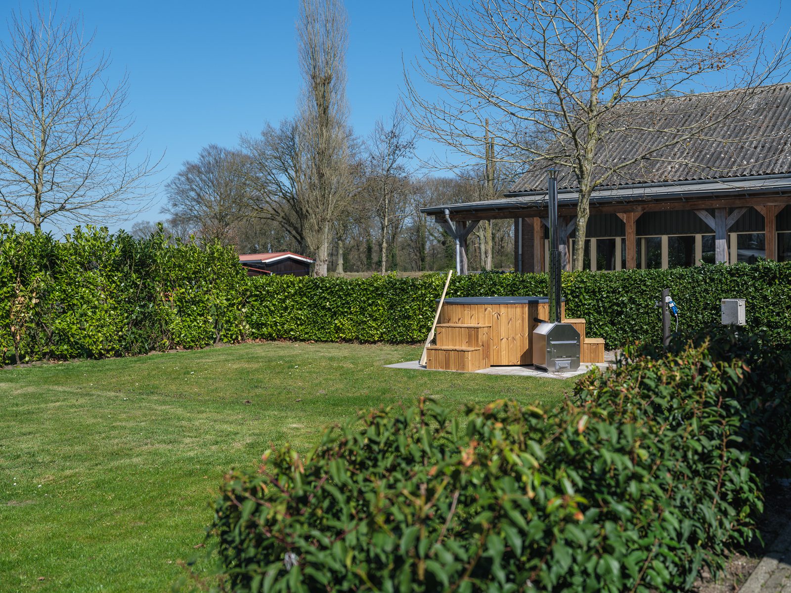 Het Blankershuys met hottub en sauna | 18 personen