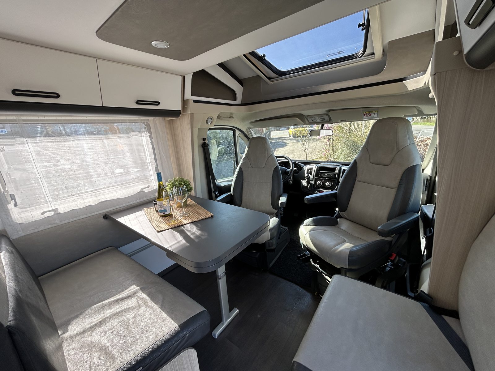 REH646 - SunLiving S70SL
