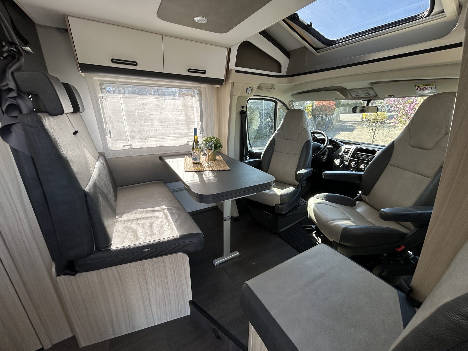 REH646 - SunLiving S70SL