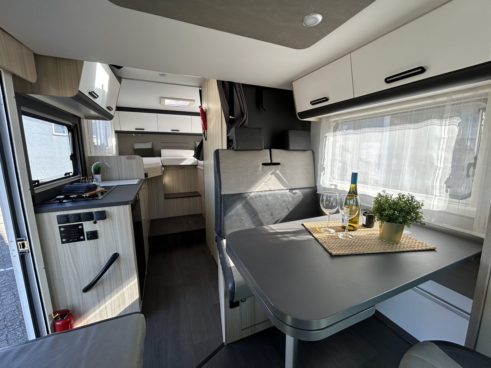 REH646 - SunLiving S70SL