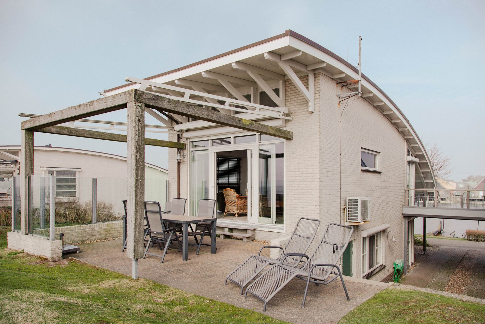 Dijkvilla+ 6 persons