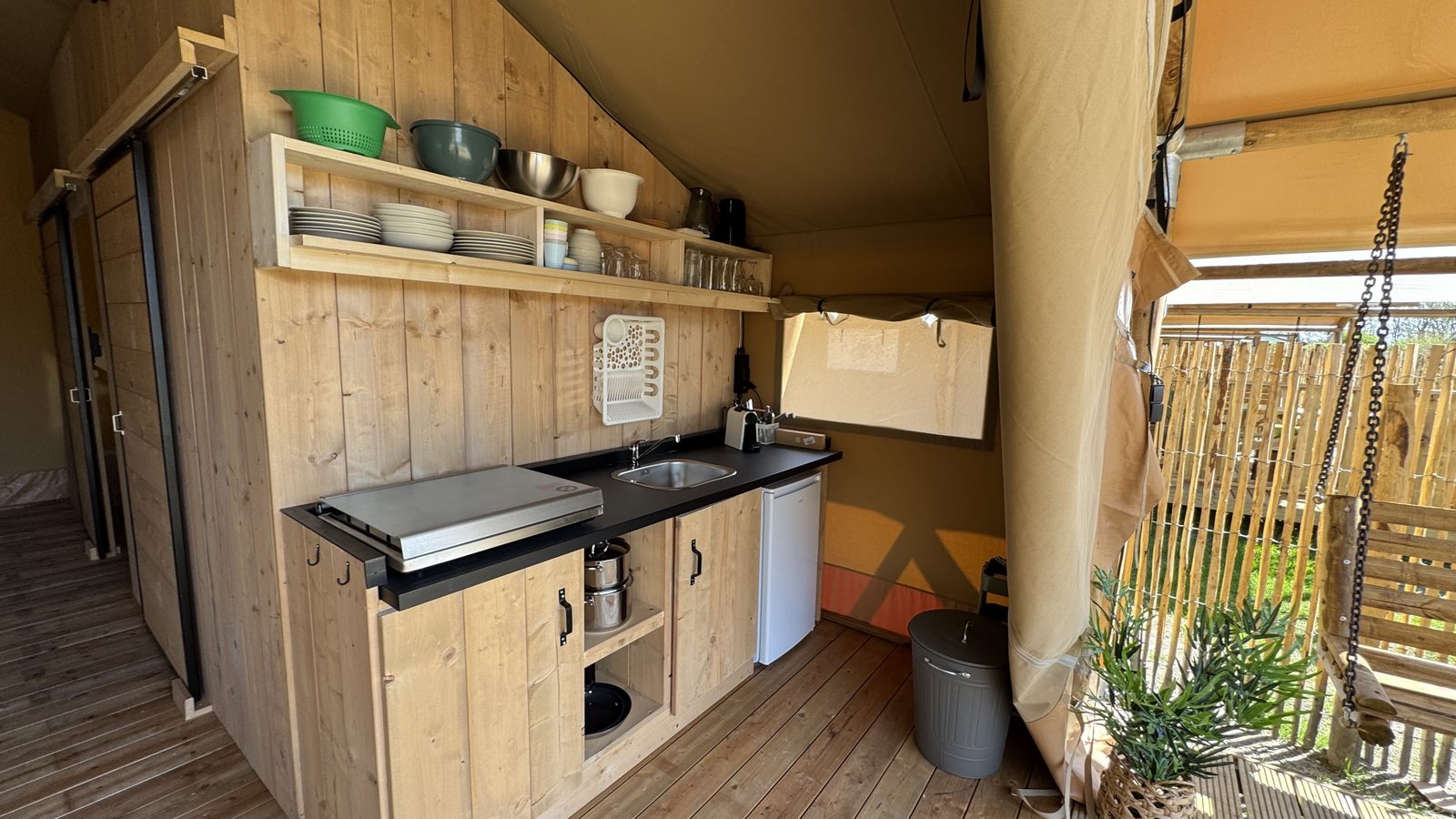 Safari Lodge B