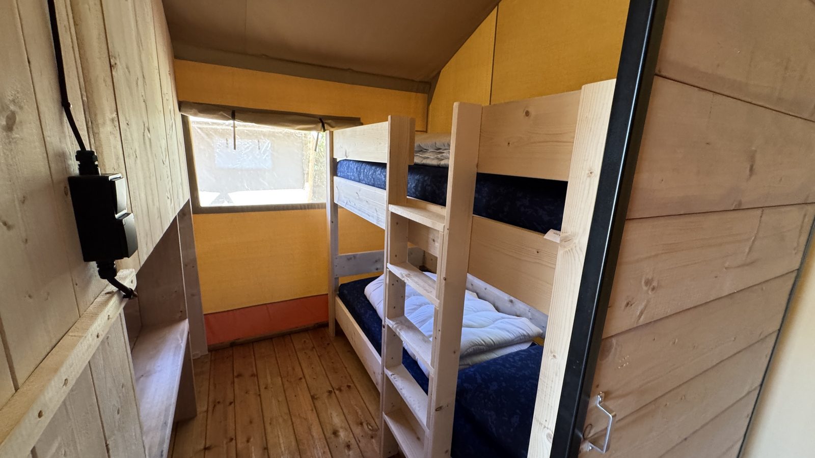 Safari Lodge B