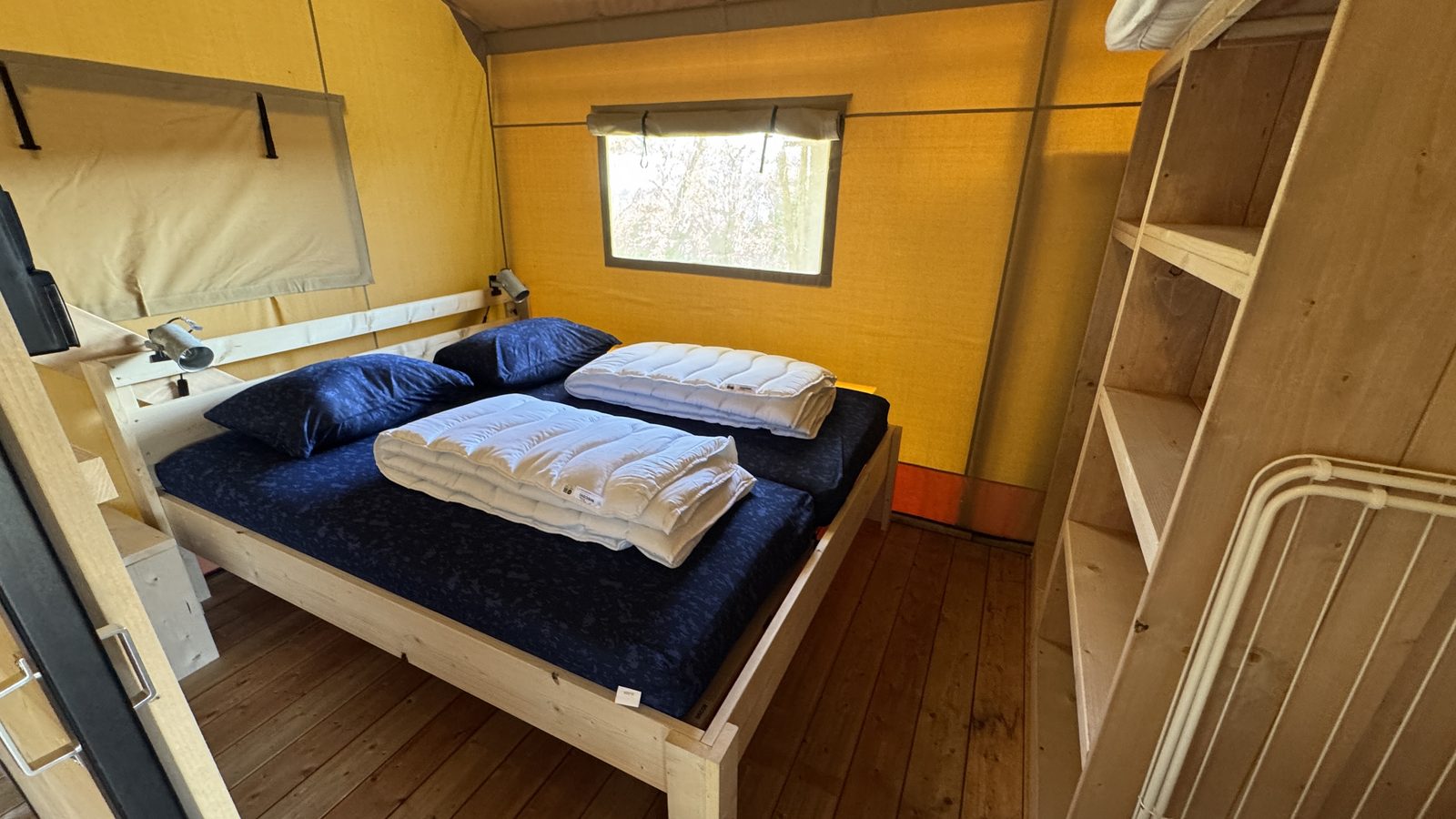 Safari Lodge B