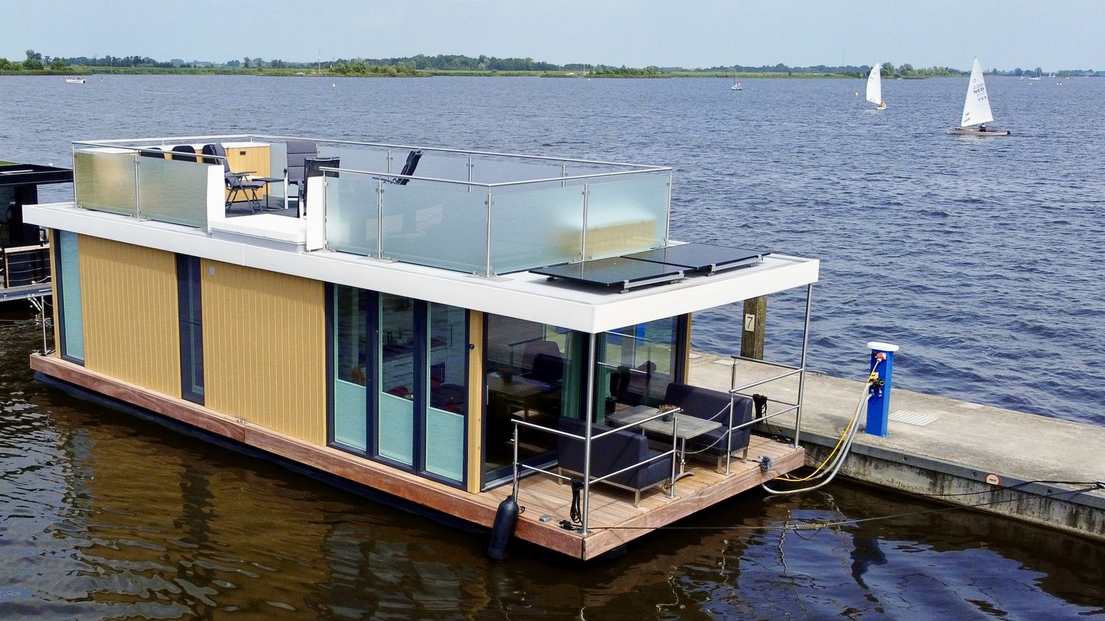 Houseboat Robbedoes