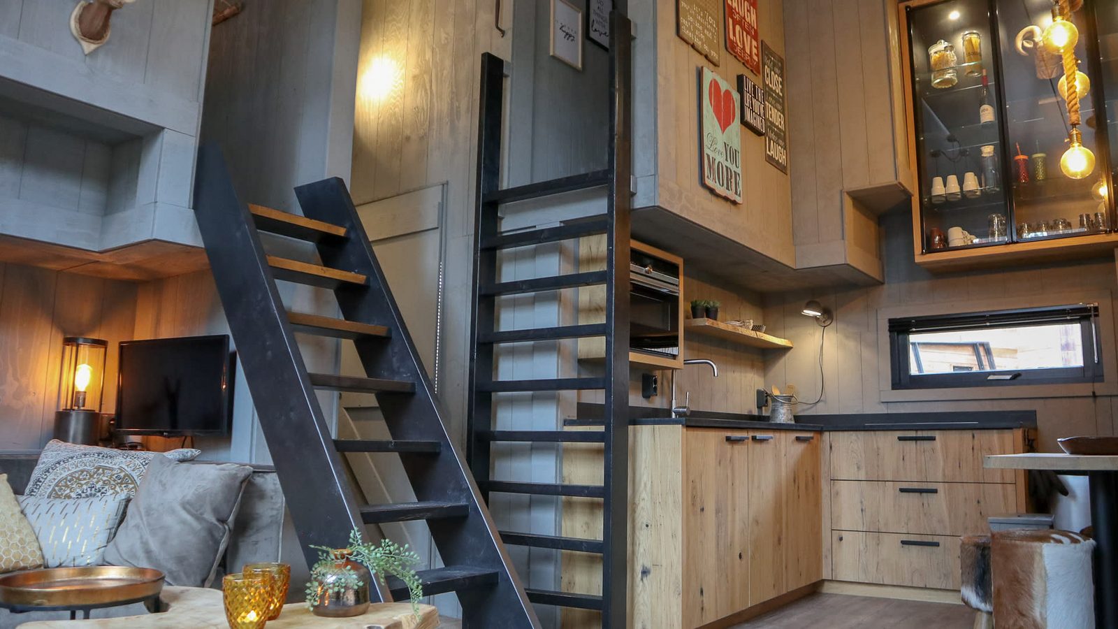 Tiny House Hottub 4 