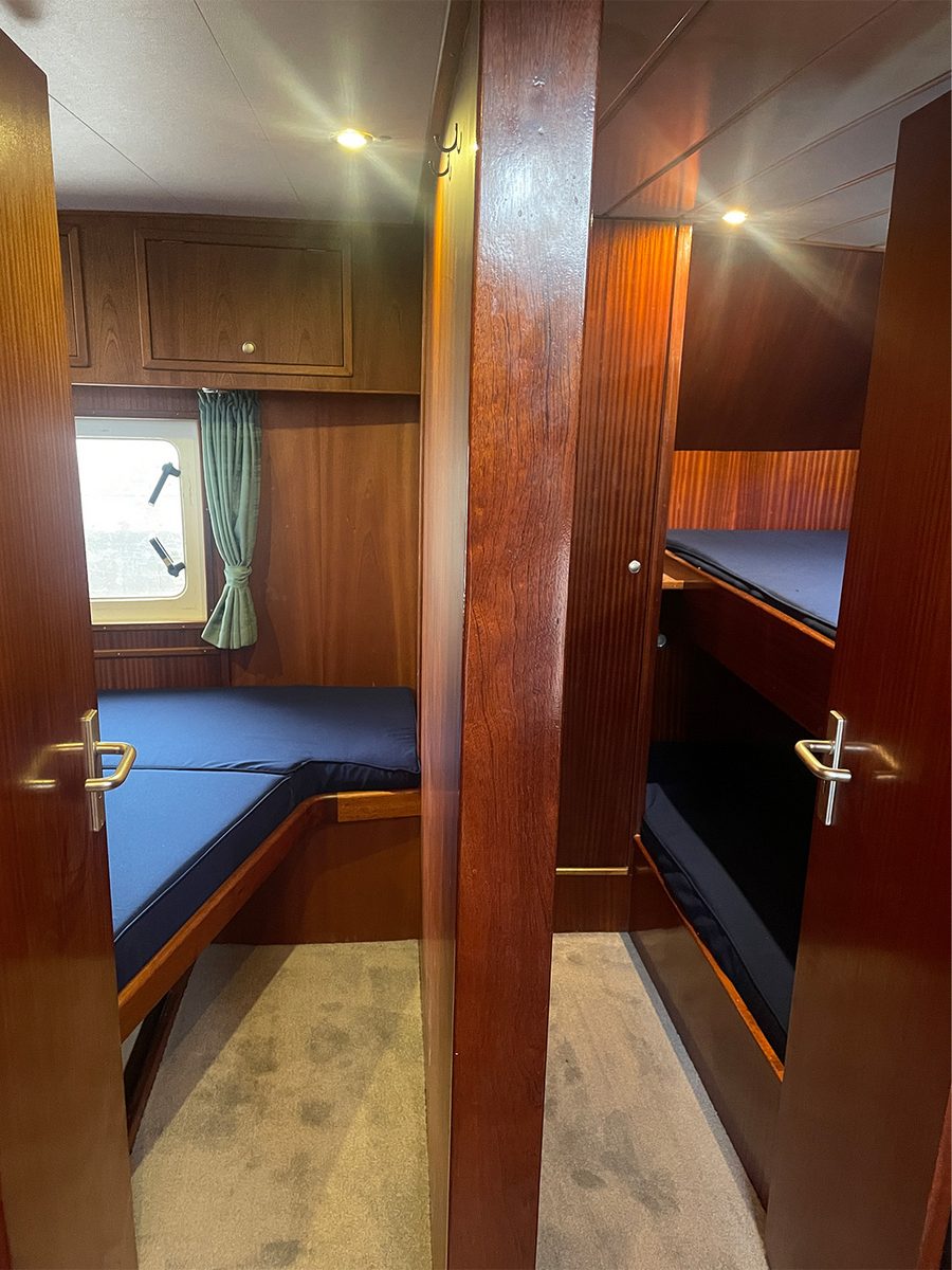 Luxe Kruiser "Zwermkieps" - 6/8 personen - 3 slaapkamers - Douche & 2 toiletten