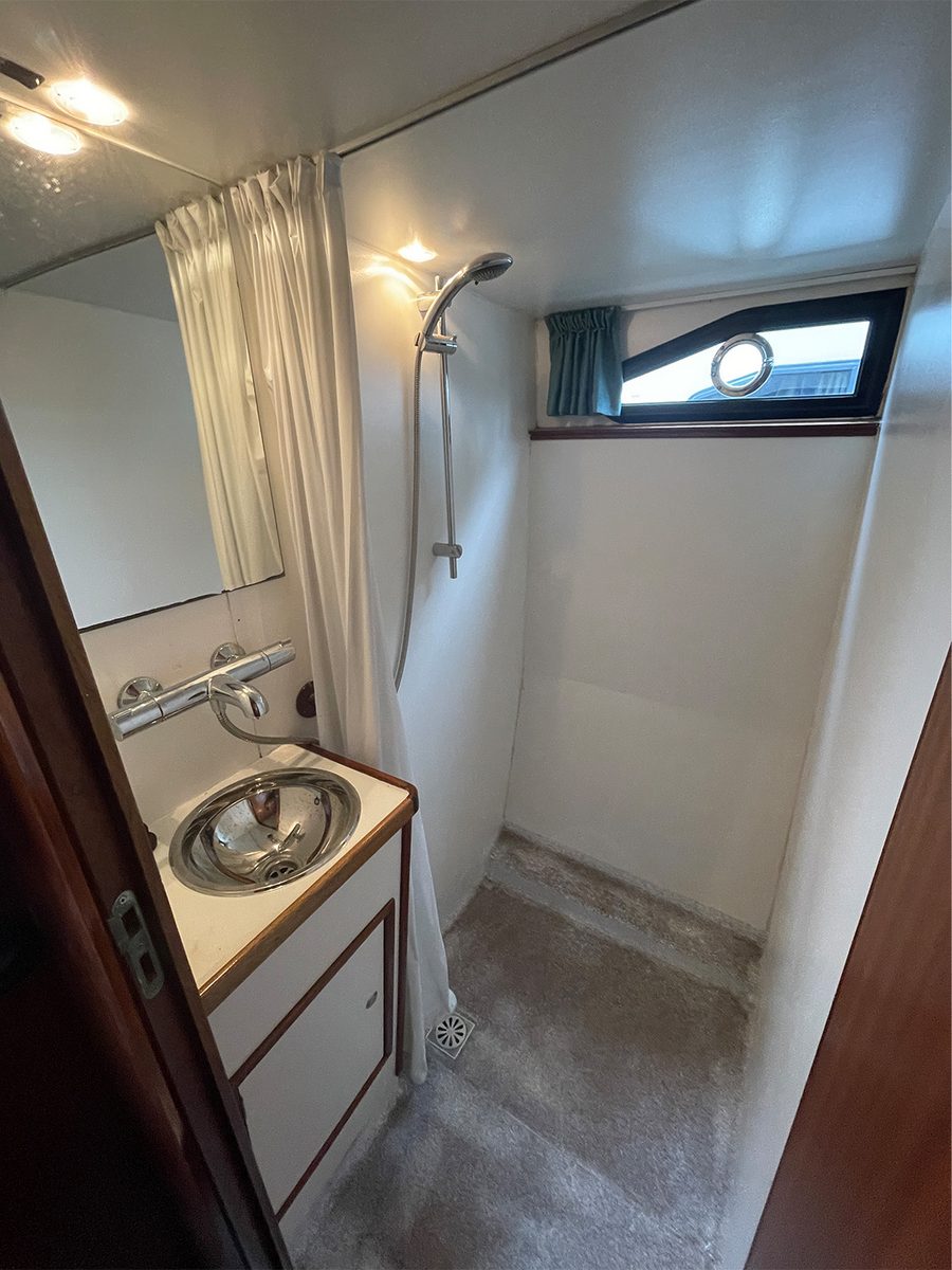 Luxe Kruiser "Zwermkieps" - 6/8 personen - 3 slaapkamers - Douche & 2 toiletten
