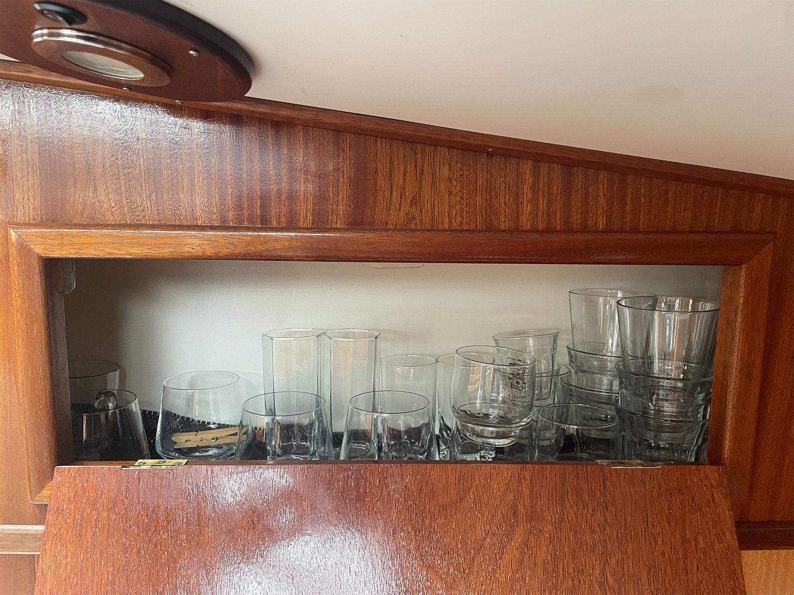 Luxe Kruiser "Zwermkieps" - 6/8 personen - 3 slaapkamers - Douche & 2 toiletten