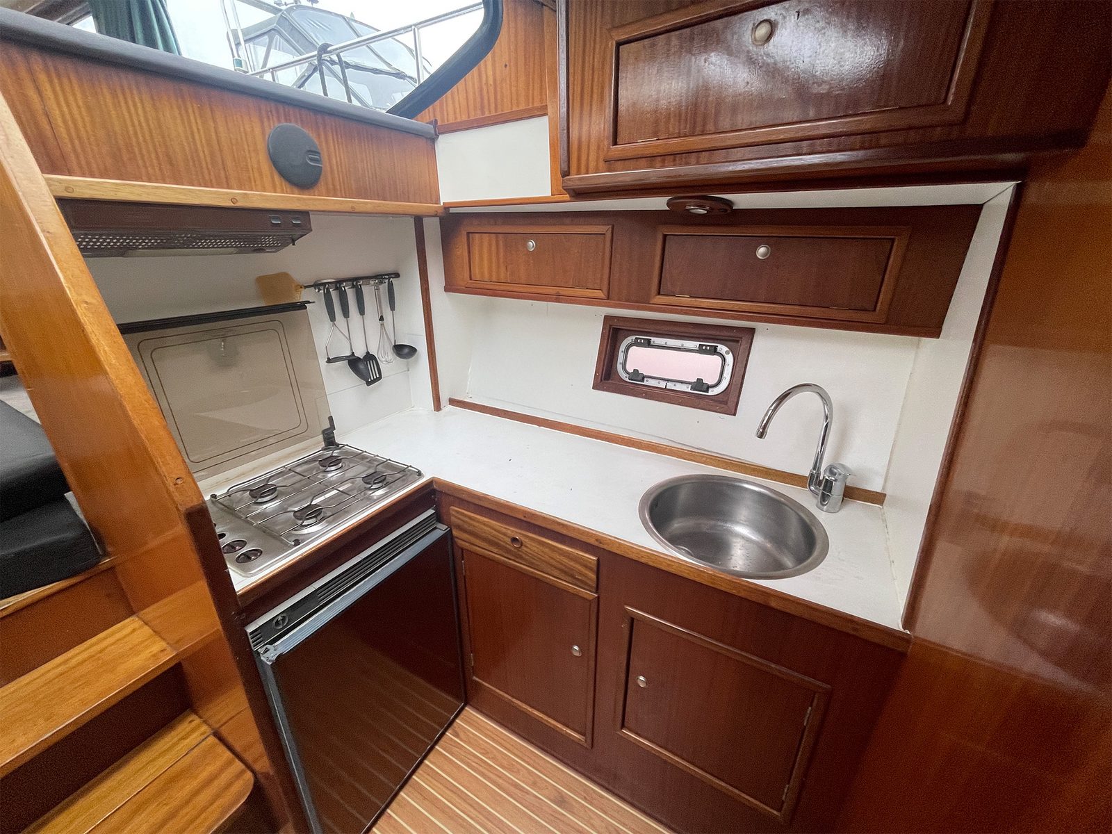 Luxe Kruiser "Zwermkieps" - 6/8 personen - 3 slaapkamers - Douche & 2 toiletten