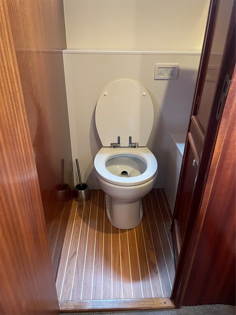 Luxe Kruiser "Zwermkieps" - 6/8 personen - 3 slaapkamers - Douche & 2 toiletten