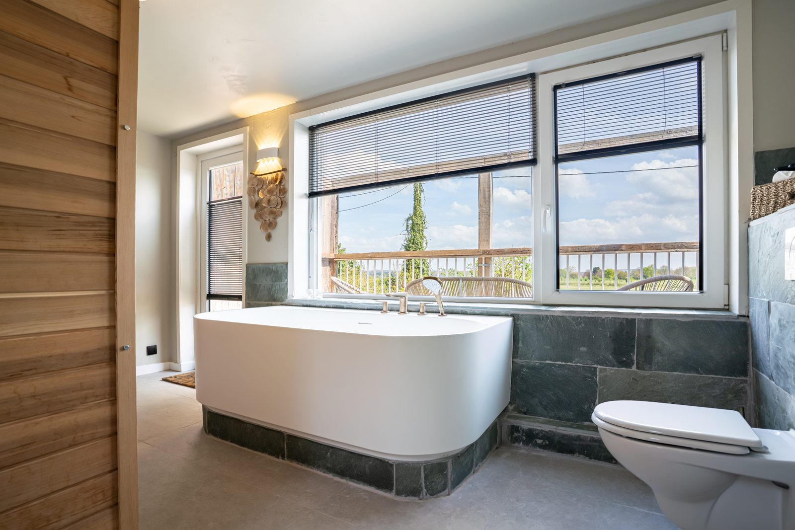 MaasSuites.com - Loft Suite