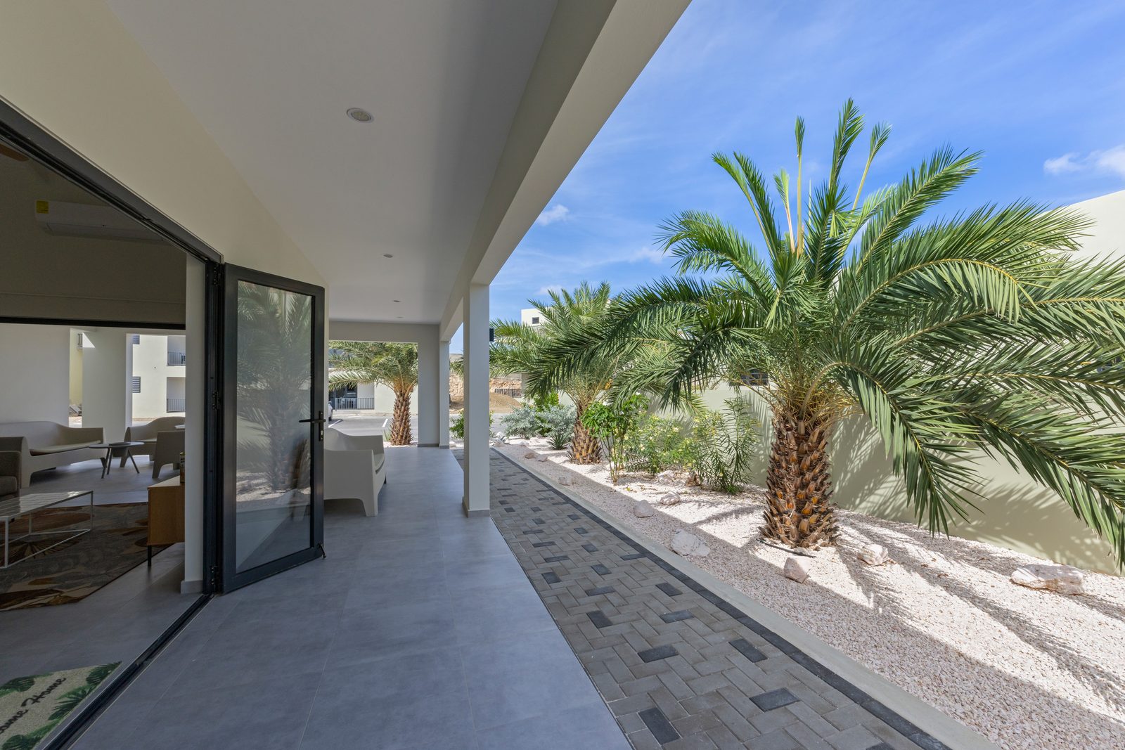 Villa Pura Vida with private pool, Mambo Beach