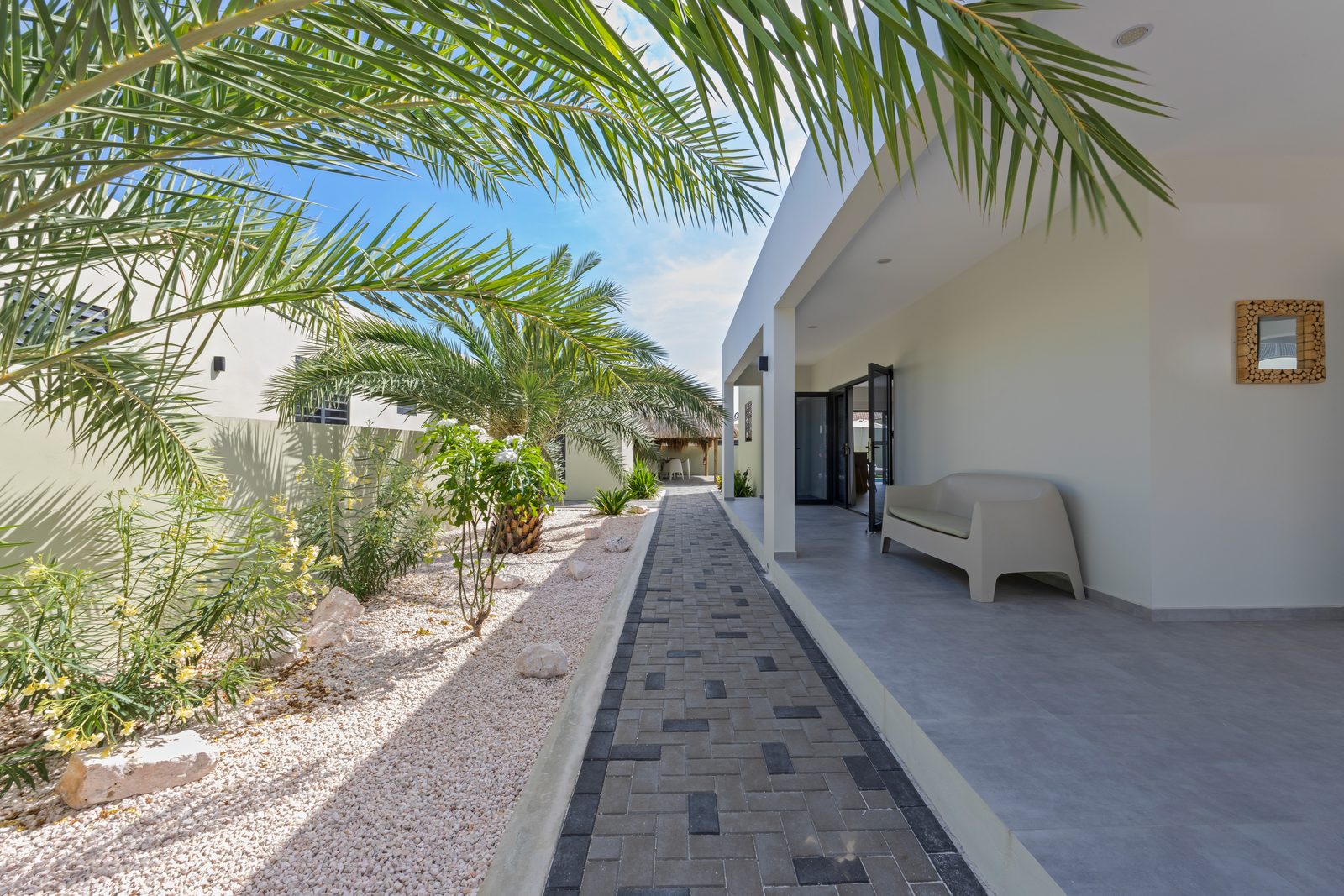 Villa Pura Vida with private pool, Mambo Beach