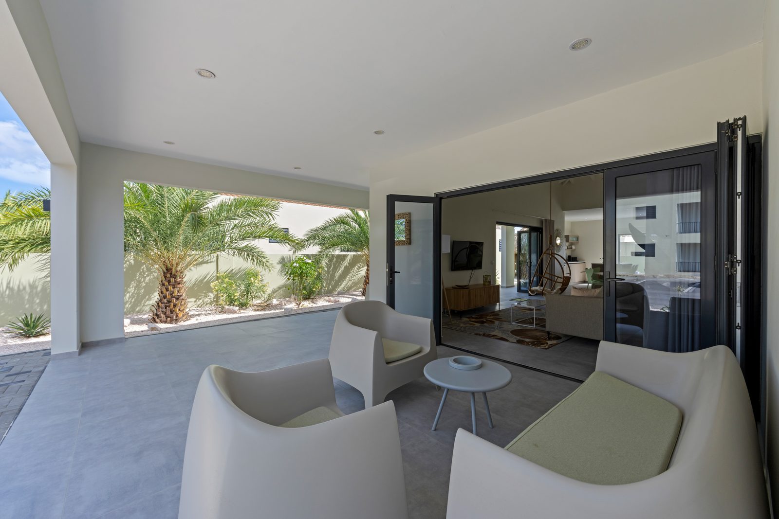 Villa Pura Vida with private pool, Mambo Beach