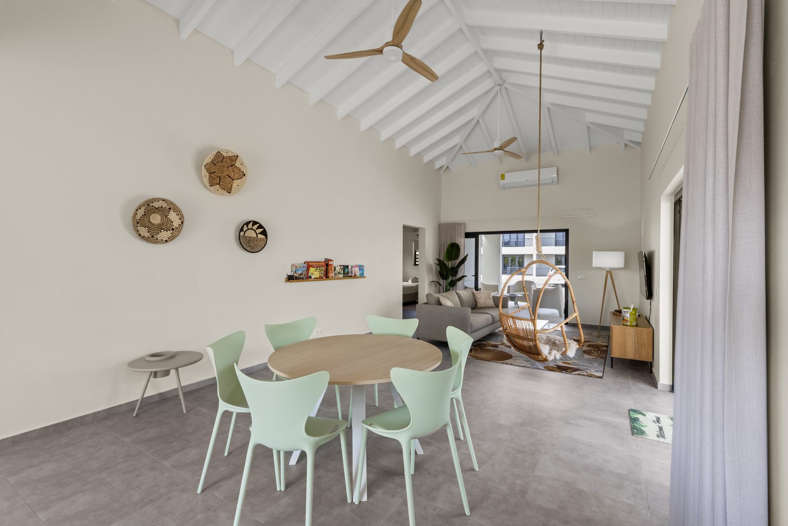 Villa Pura Vida with private pool, Mambo Beach