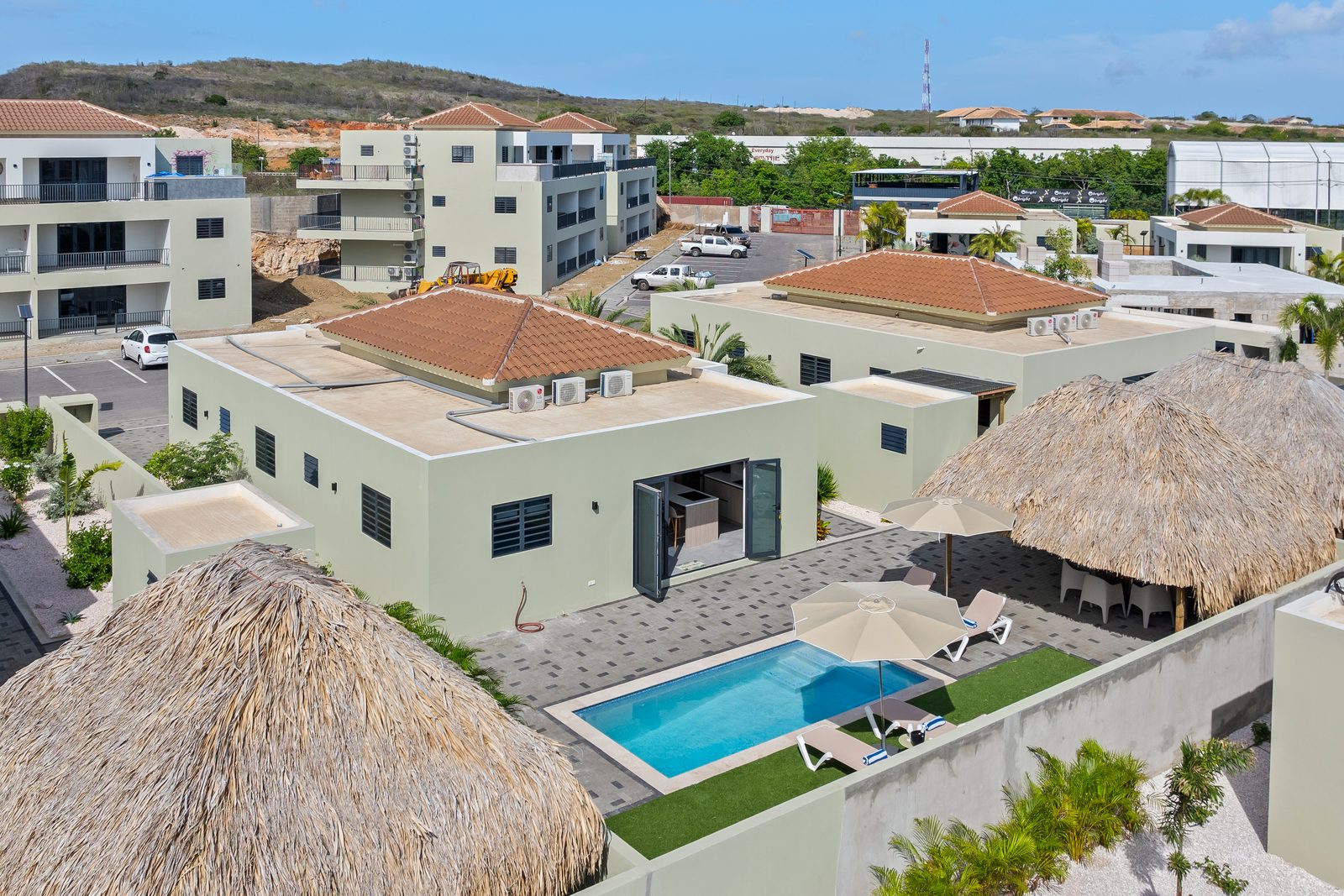 Villa Pura Vida with private pool, Mambo Beach