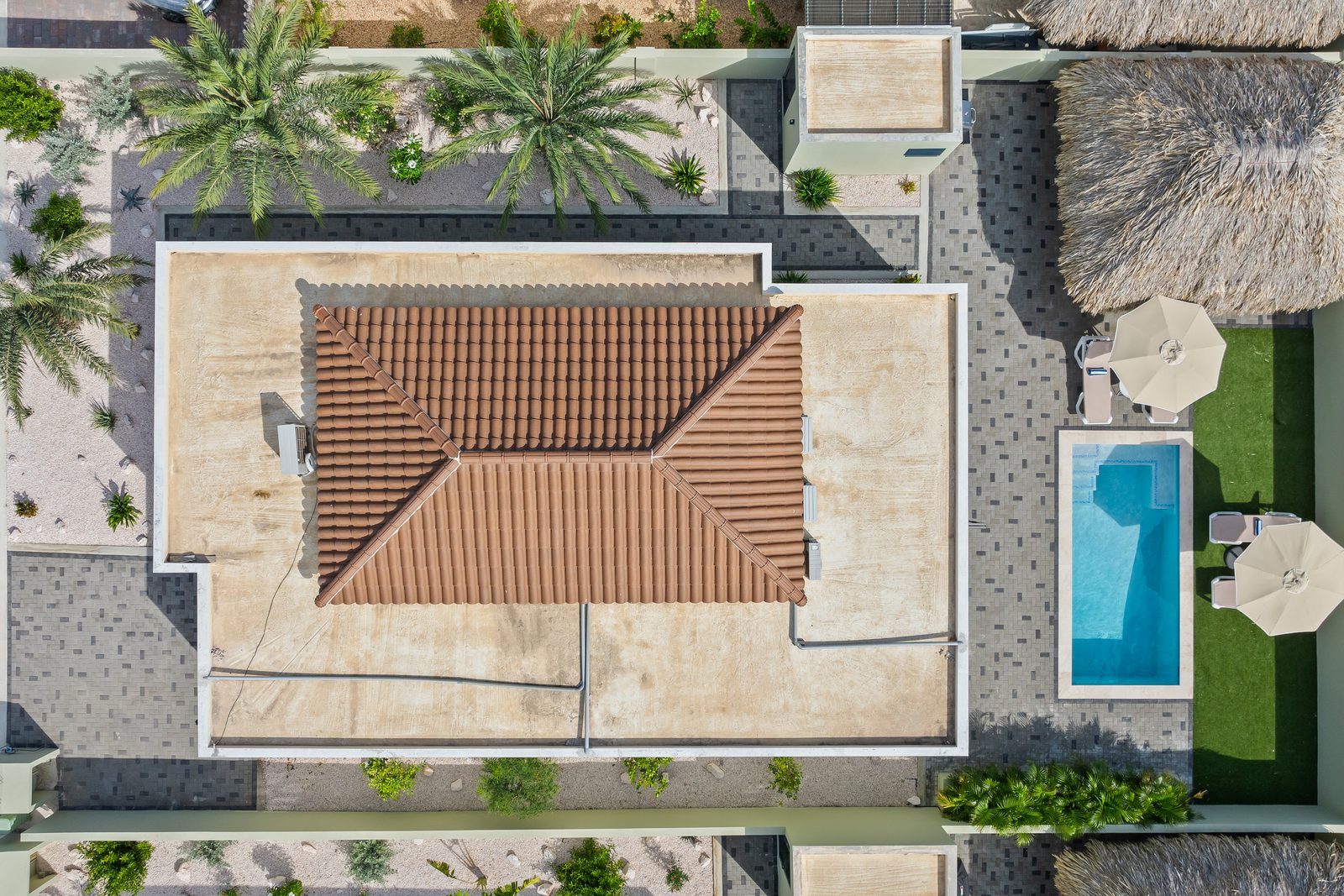 Villa Pura Vida with private pool, Mambo Beach