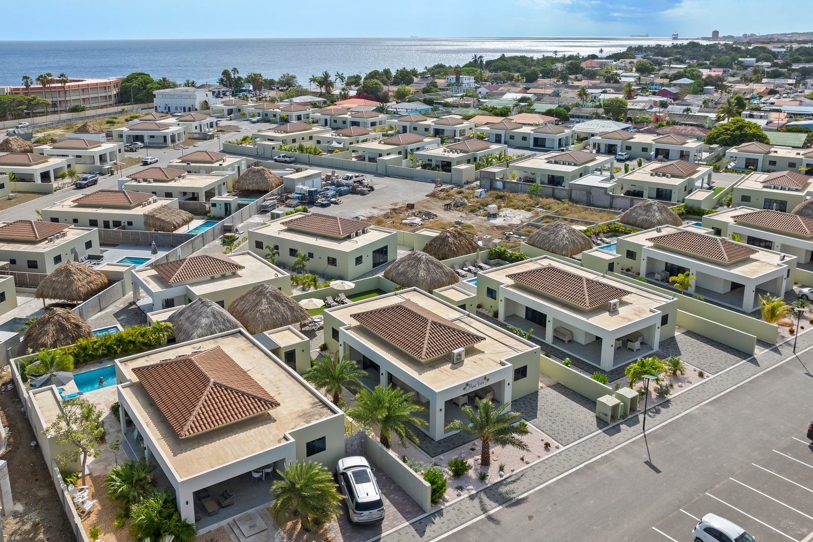Villa Pura Vida with private pool, Mambo Beach