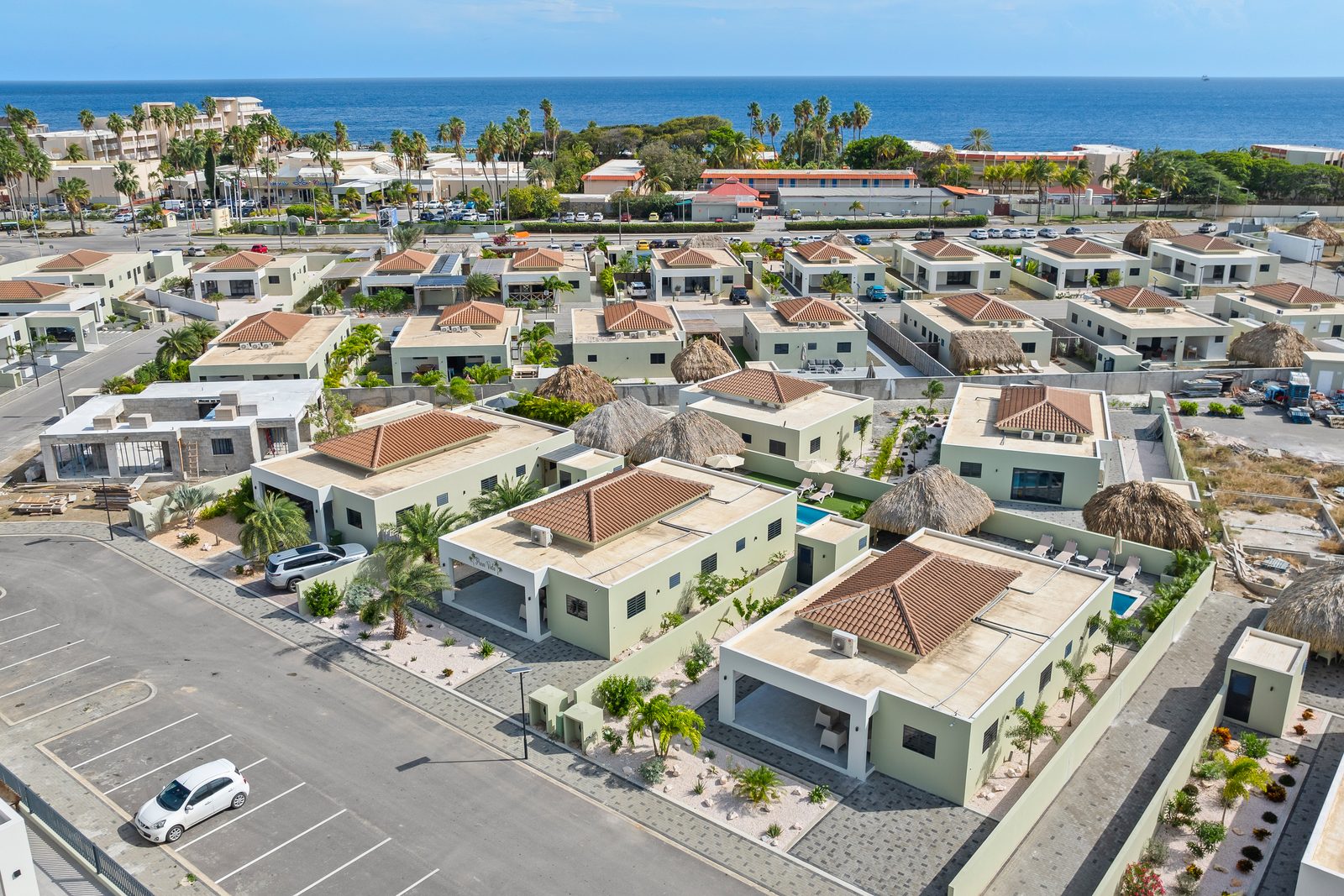 Villa Pura Vida with private pool, Mambo Beach
