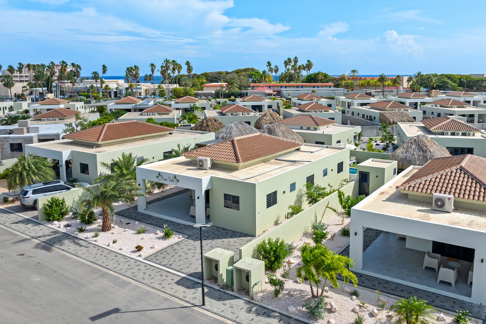 Villa Pura Vida with private pool, Mambo Beach