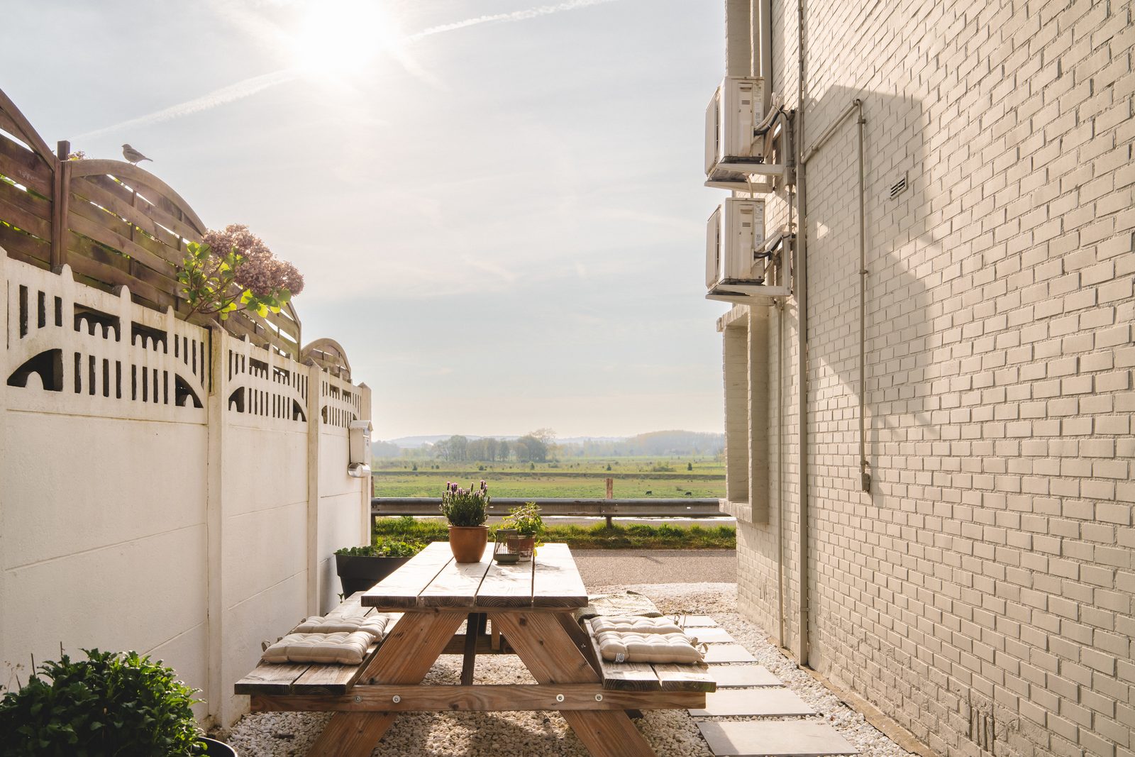 MaasSuites.com - The River House