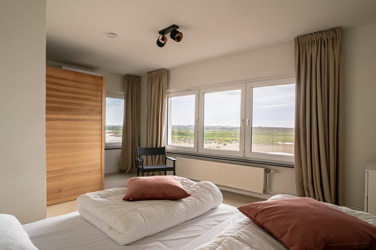 MaasSuites.com - The River House
