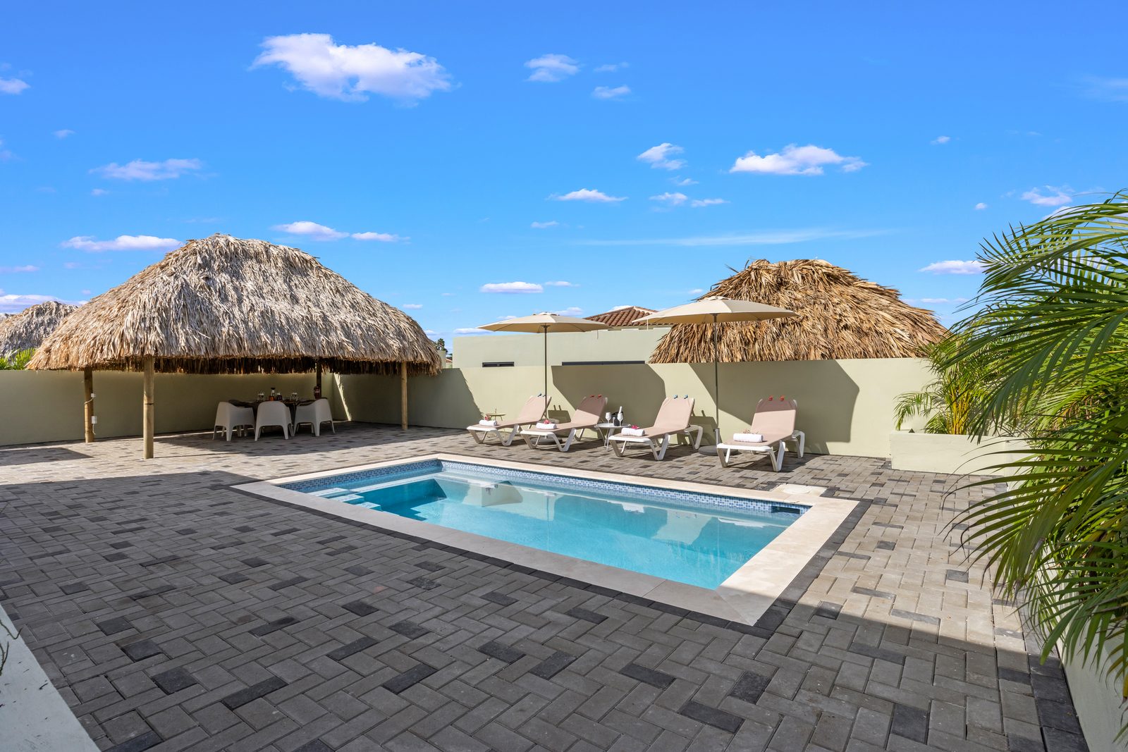 Casa Bon Bida met privezwembad, Mambo Beach