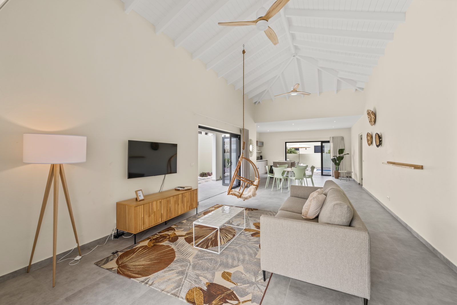 Infinity Blue villa met privezwembad, Mambo Beach