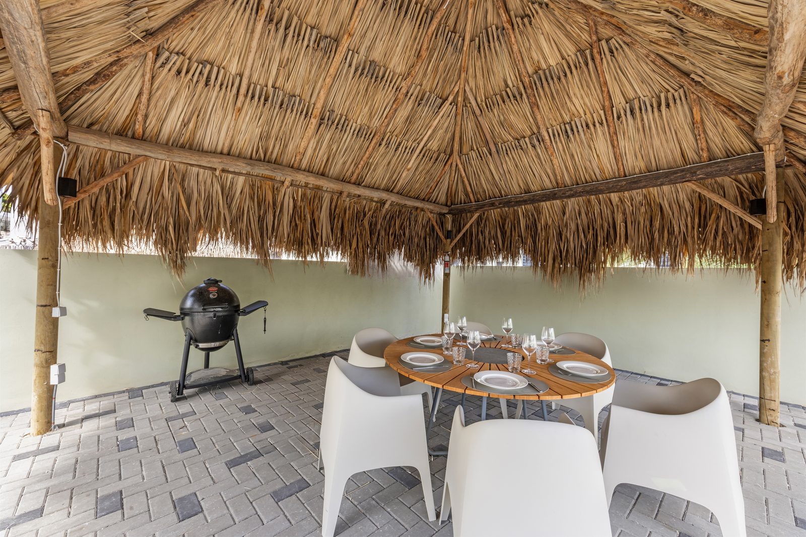 Infinity Blue villa met privezwembad, Mambo Beach