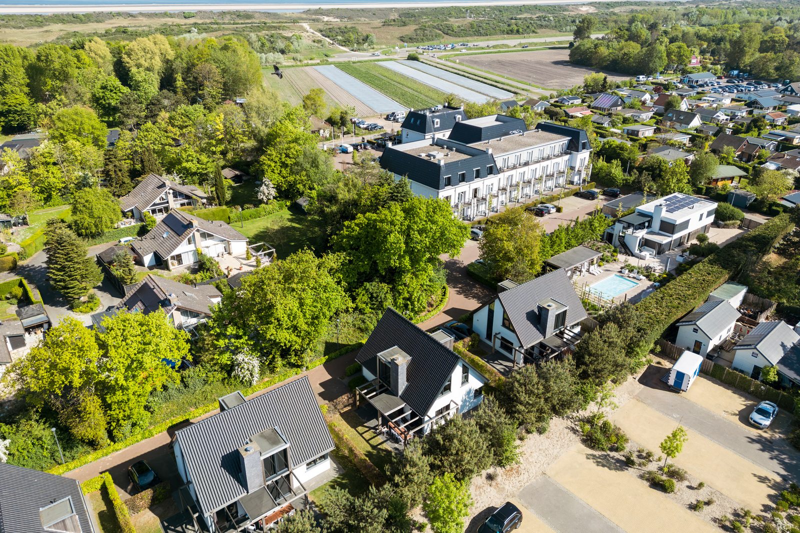 Luxe Villa on Villapark Duinzicht (house 703) - Ouddorp 