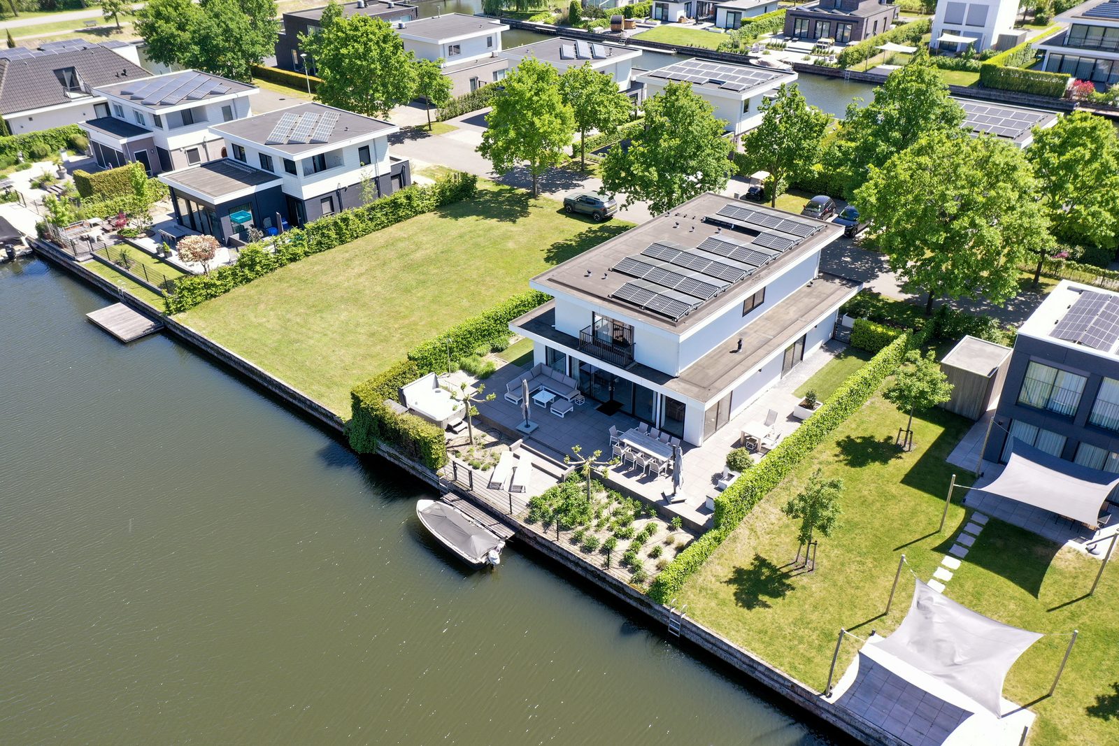Water Nr. 243 | 10 Pers. Jacuzzi & Sauna