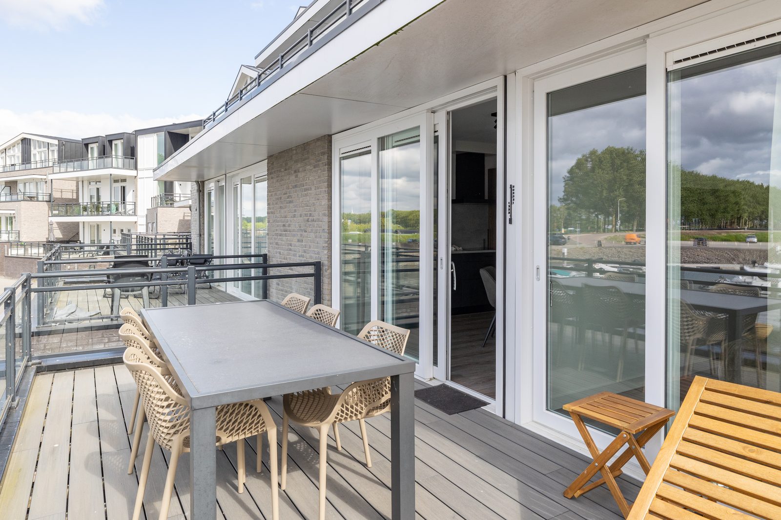 Vakantiewoning aan het strand - tuin en terras met haven- & zeezicht | 4 Pers. - Nr. 14 