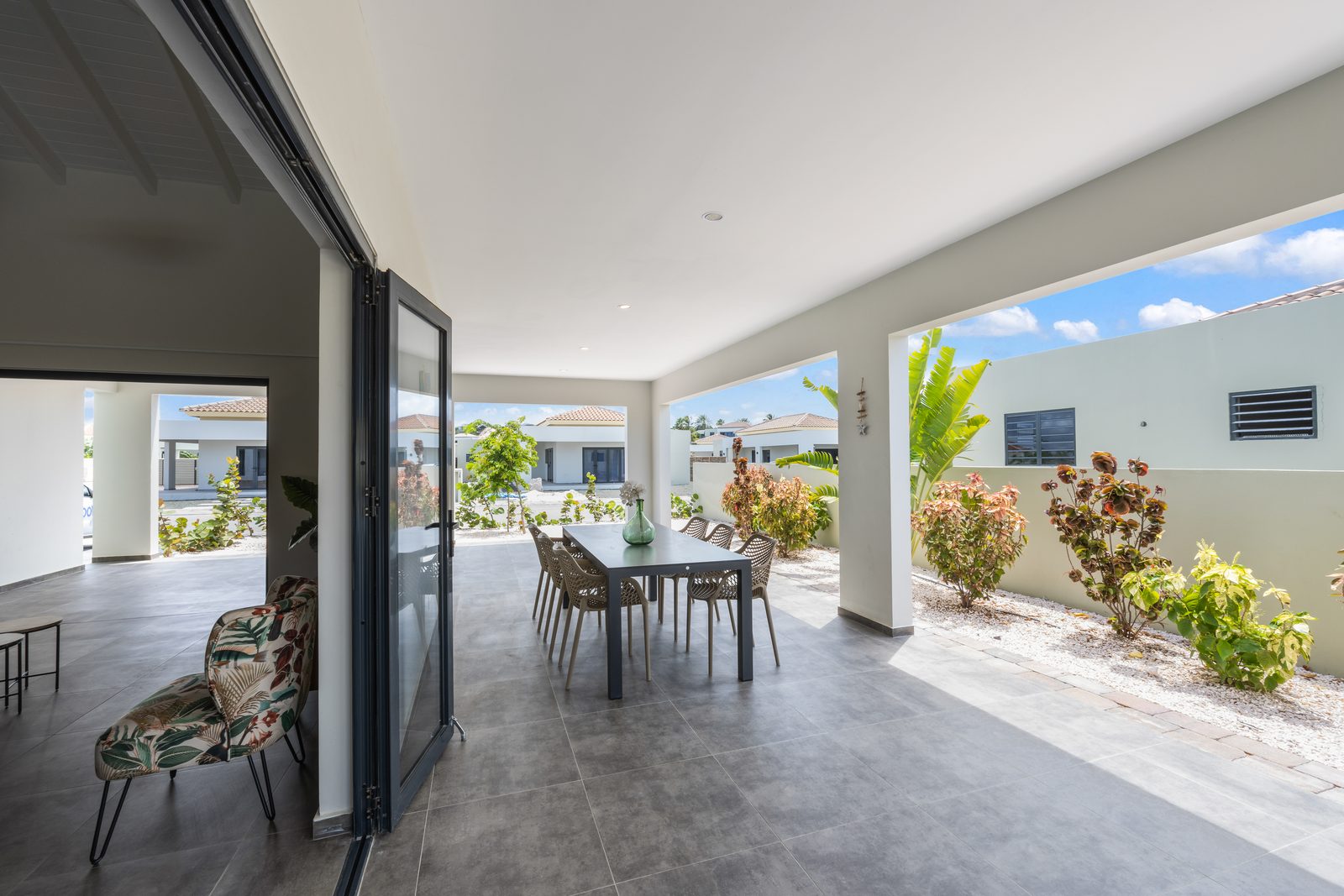 Villa Jasmijn met privezwembad, Mambo Beach