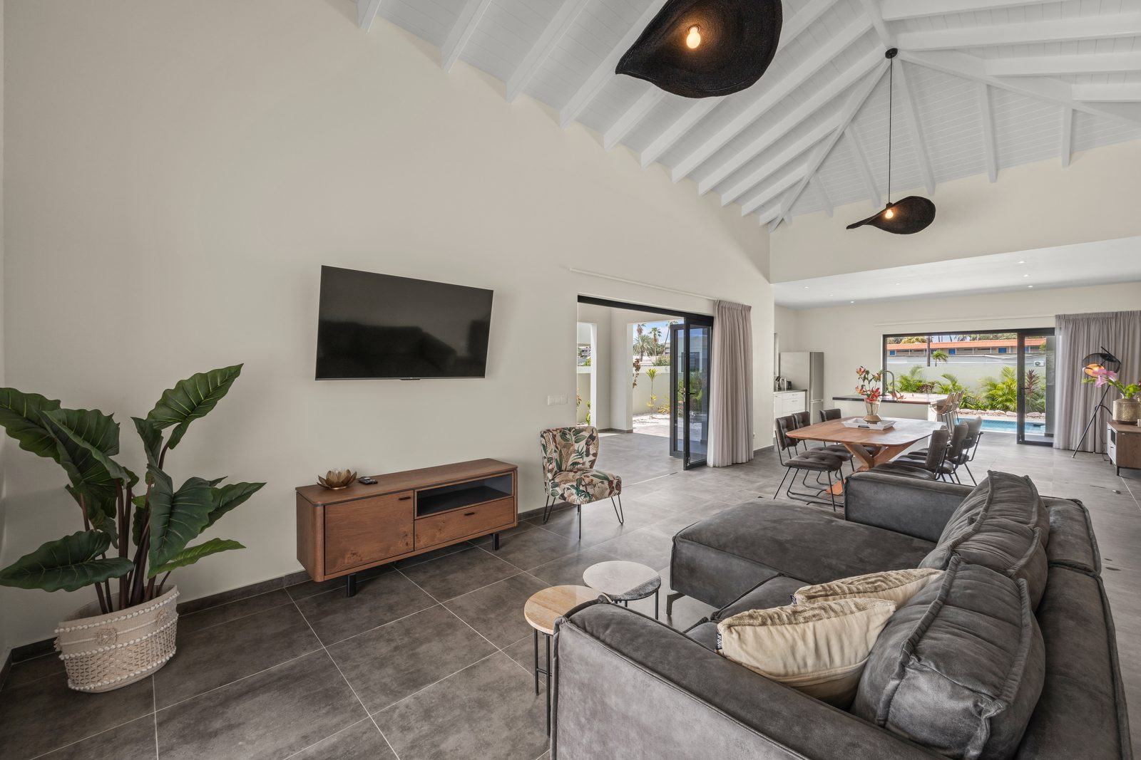 Villa Jasmijn met privezwembad, Mambo Beach
