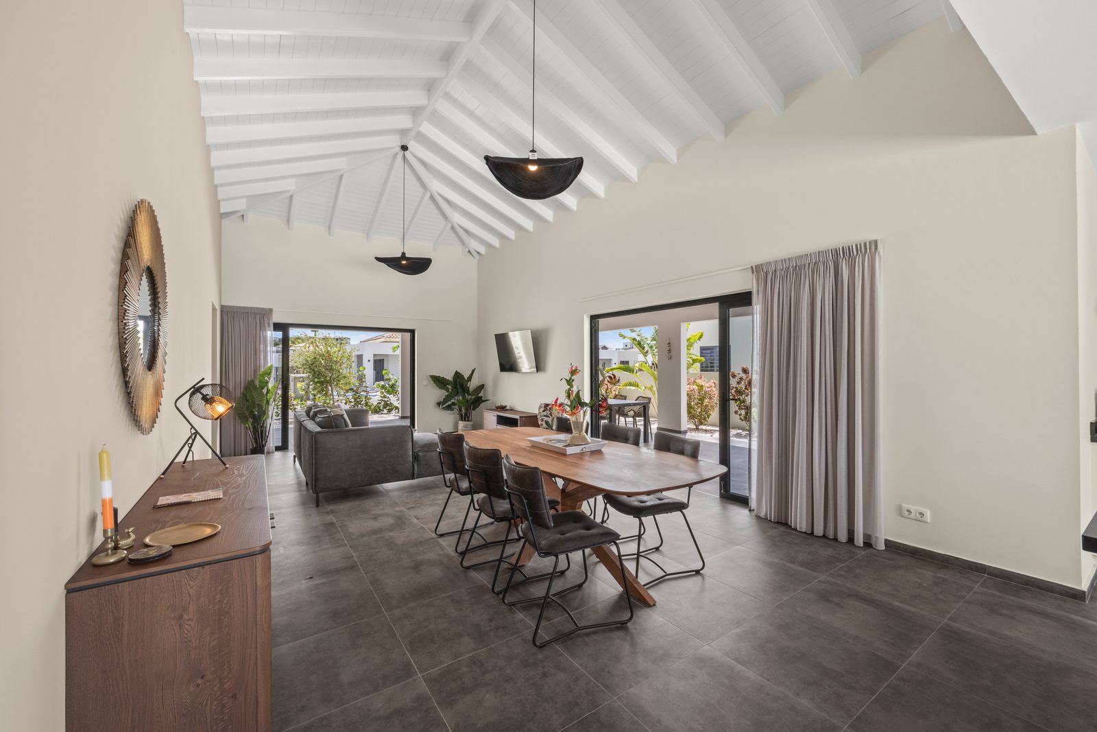 Villa Jasmijn met privezwembad, Mambo Beach
