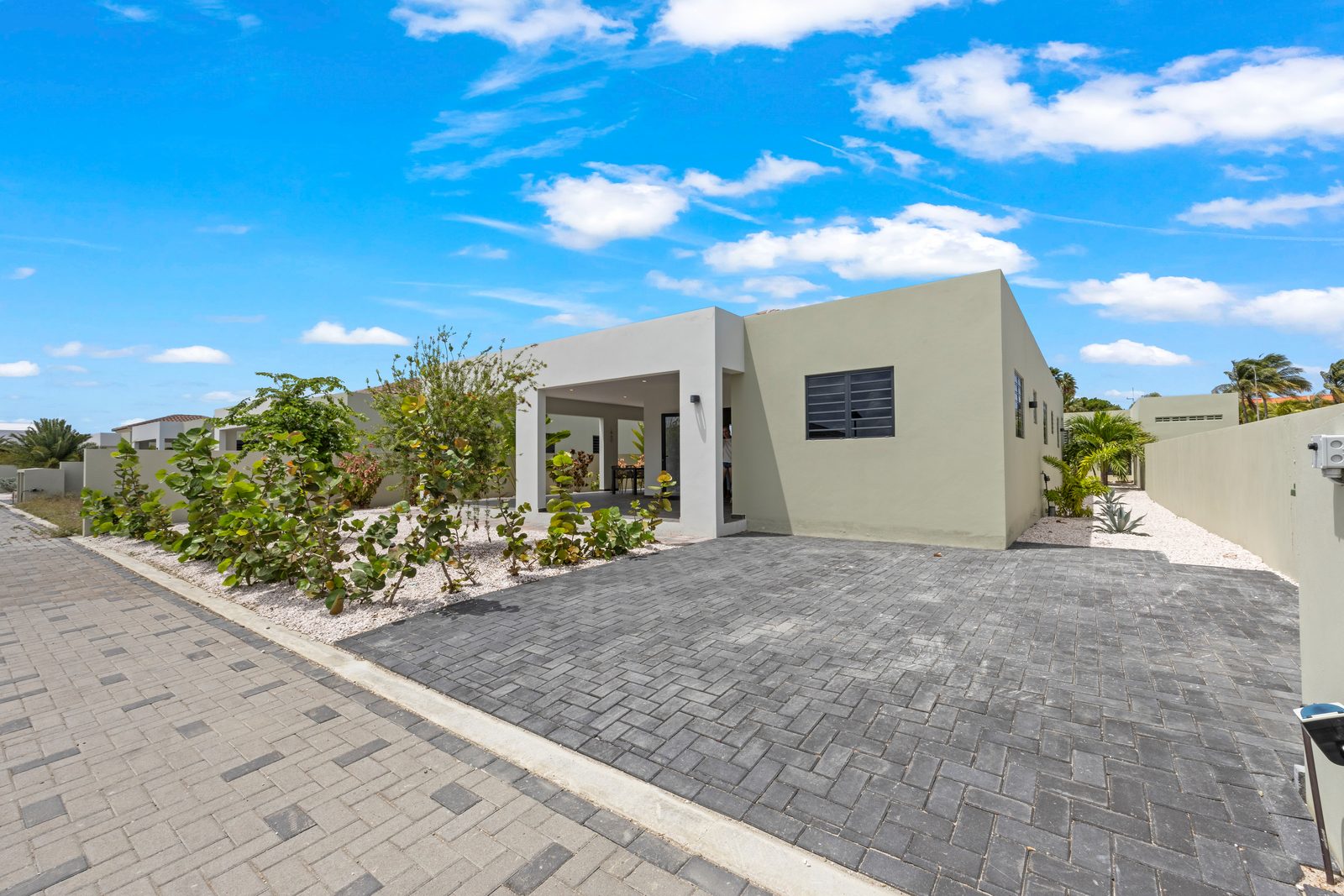 Villa Jasmijn met privezwembad, Mambo Beach