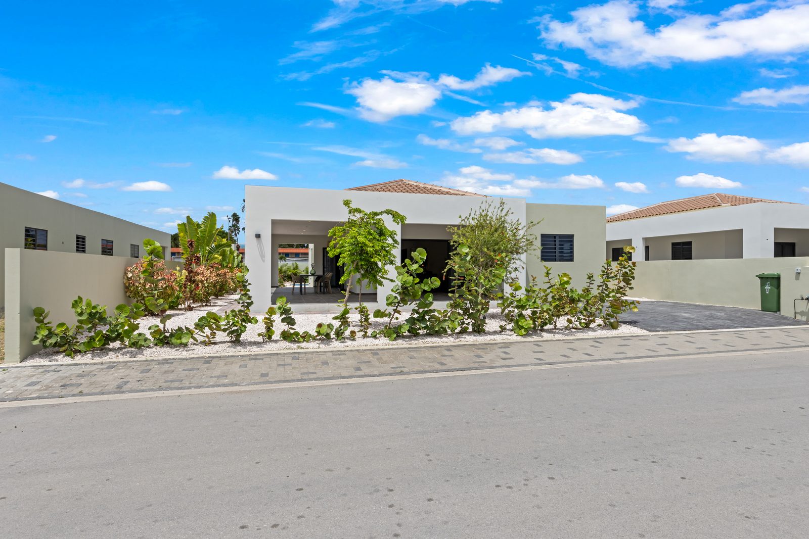 Villa Jasmijn met privezwembad, Mambo Beach